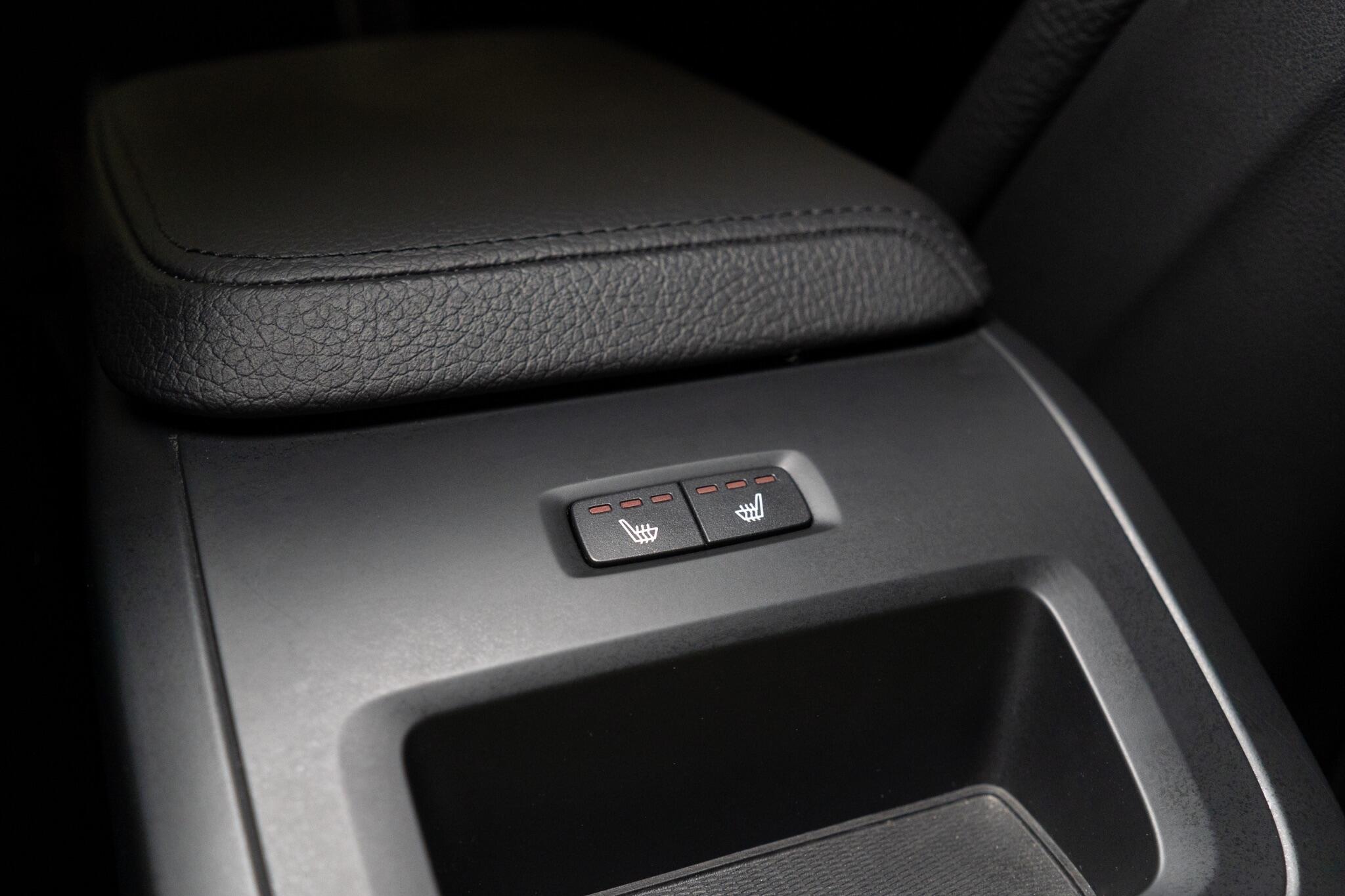 Volvo V60 Cross Country view 18
