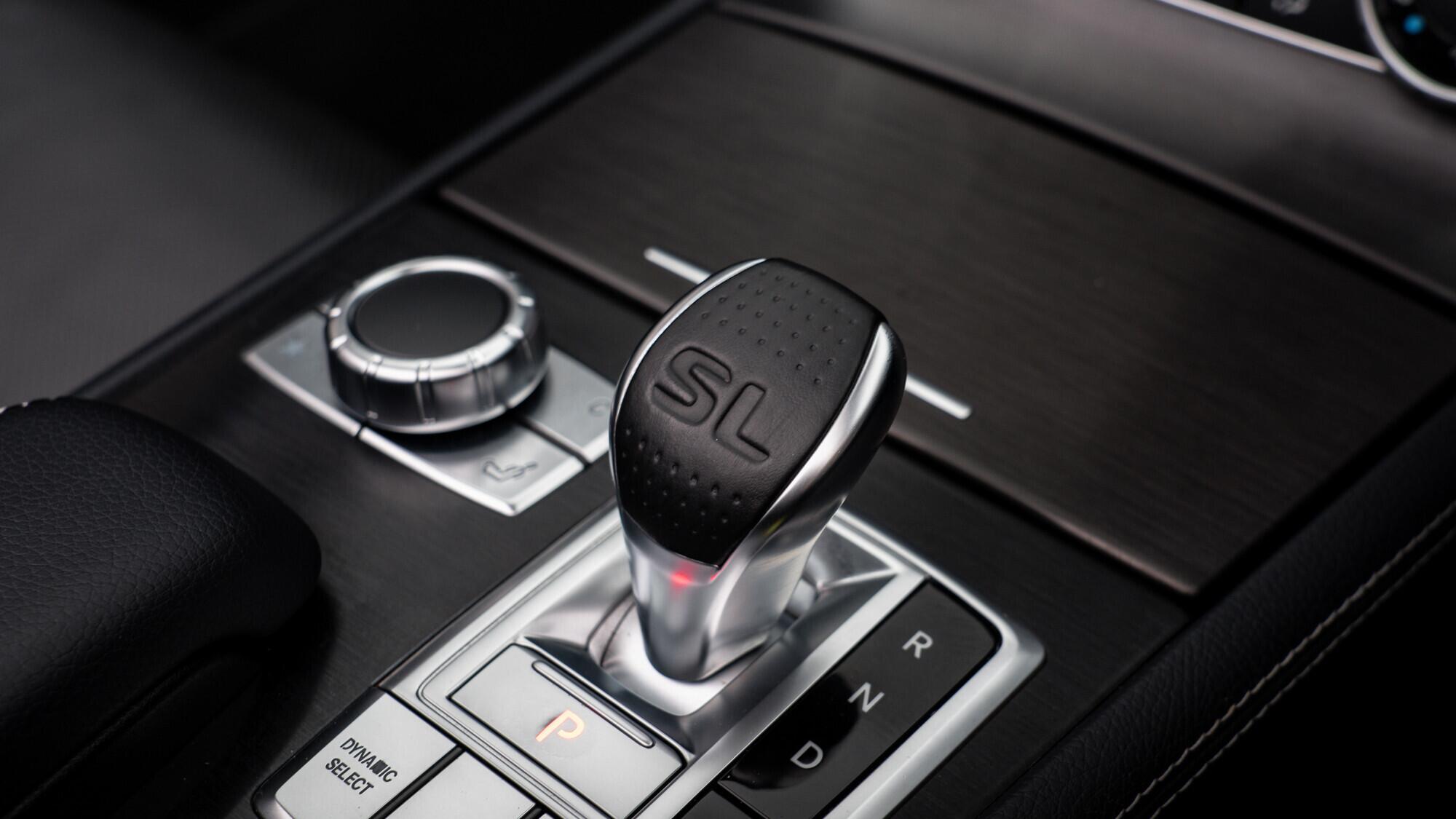 Mercedes-Benz SL view 33
