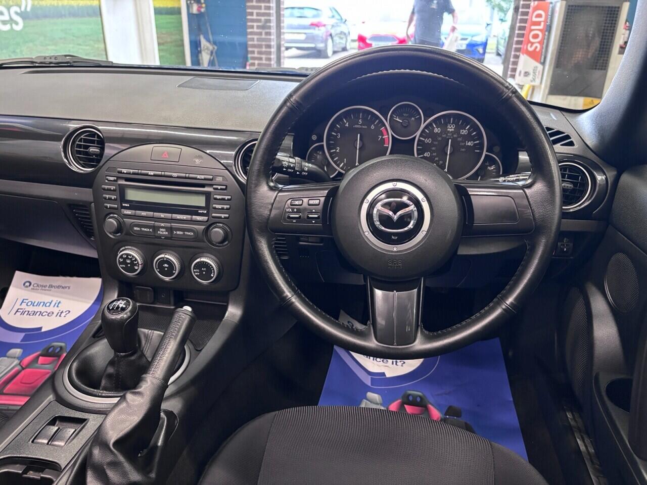 Mazda MX-5 view 17