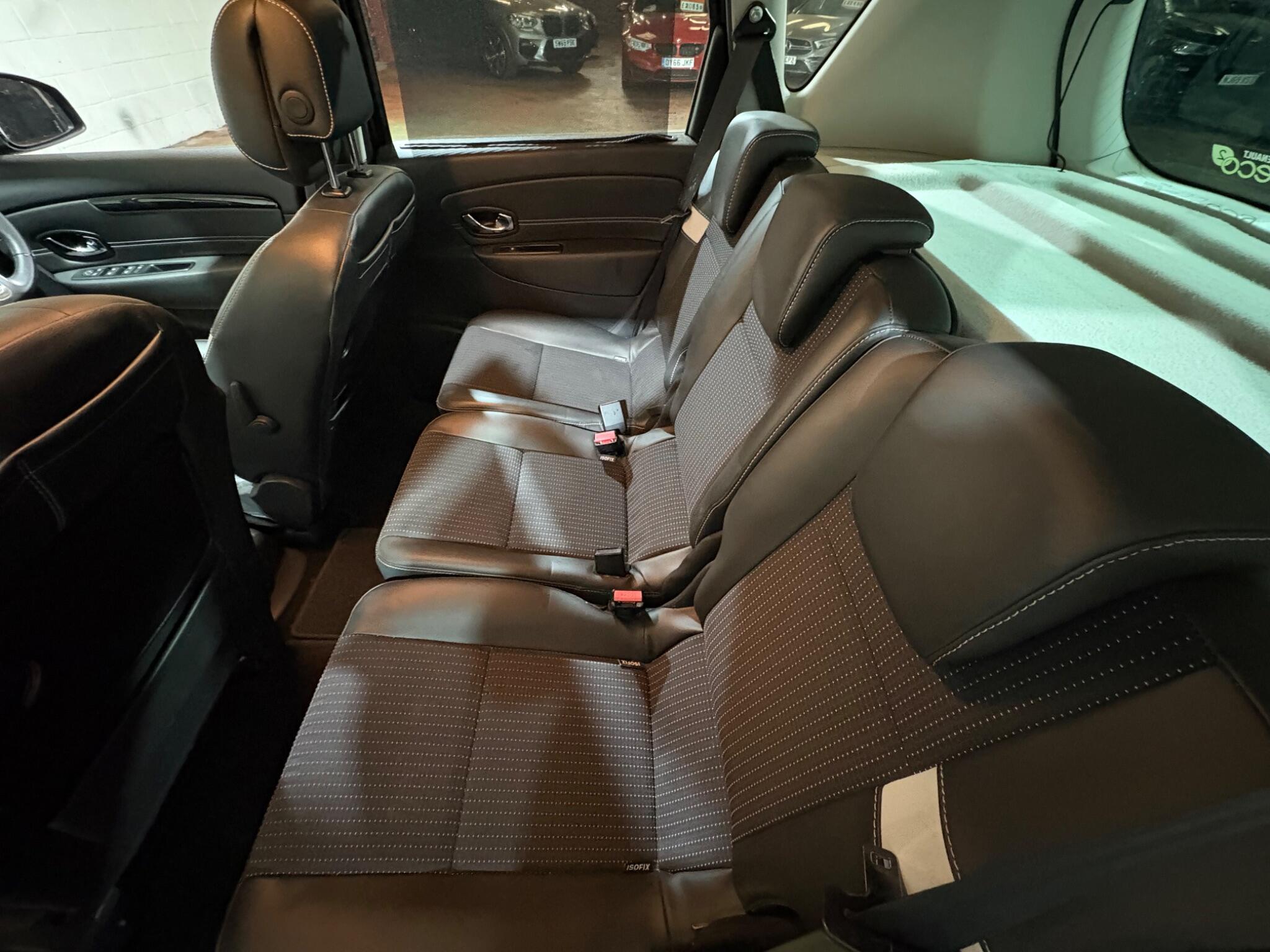 Renault Scenic view 51