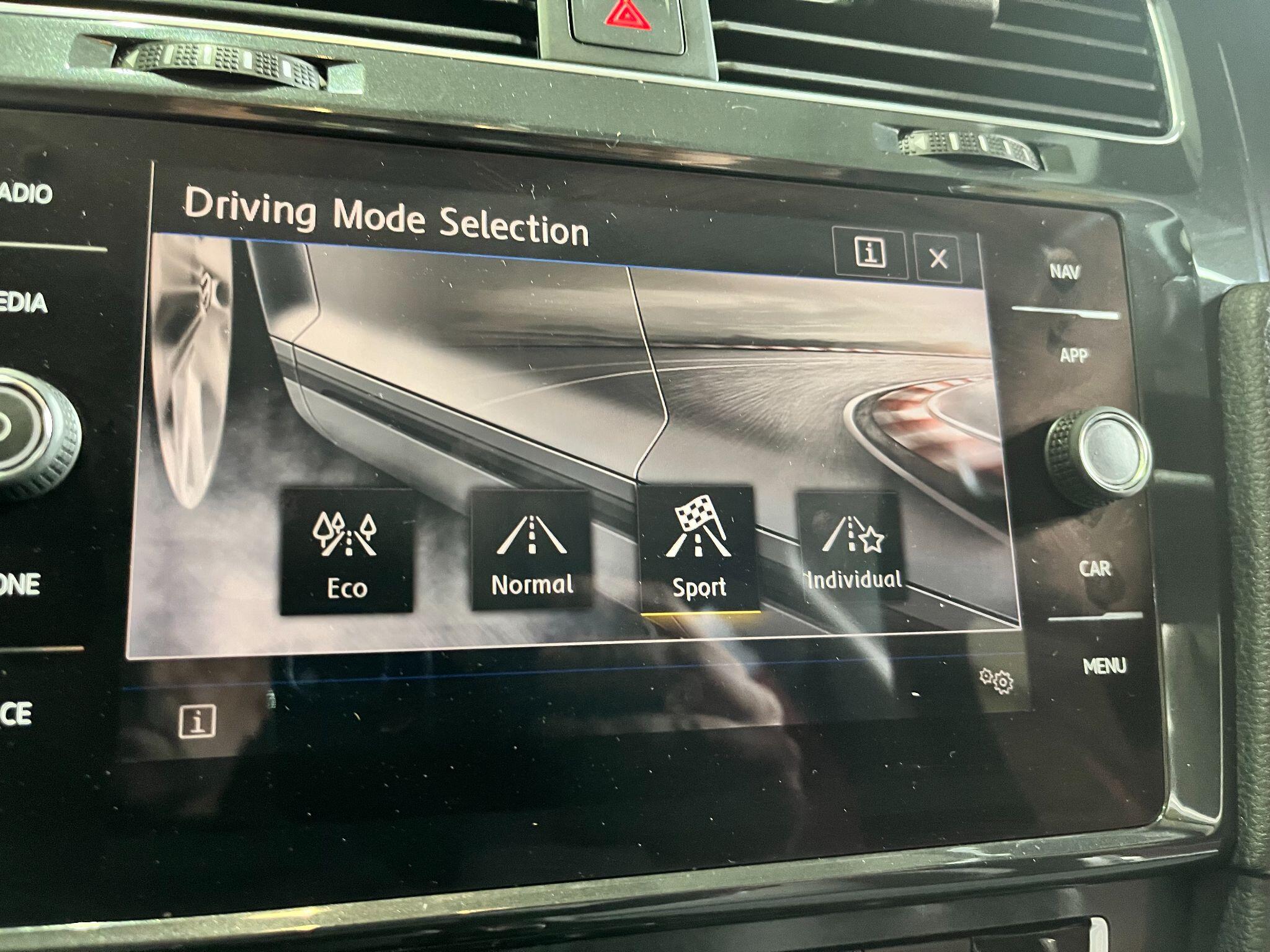 Volkswagen Golf view 36