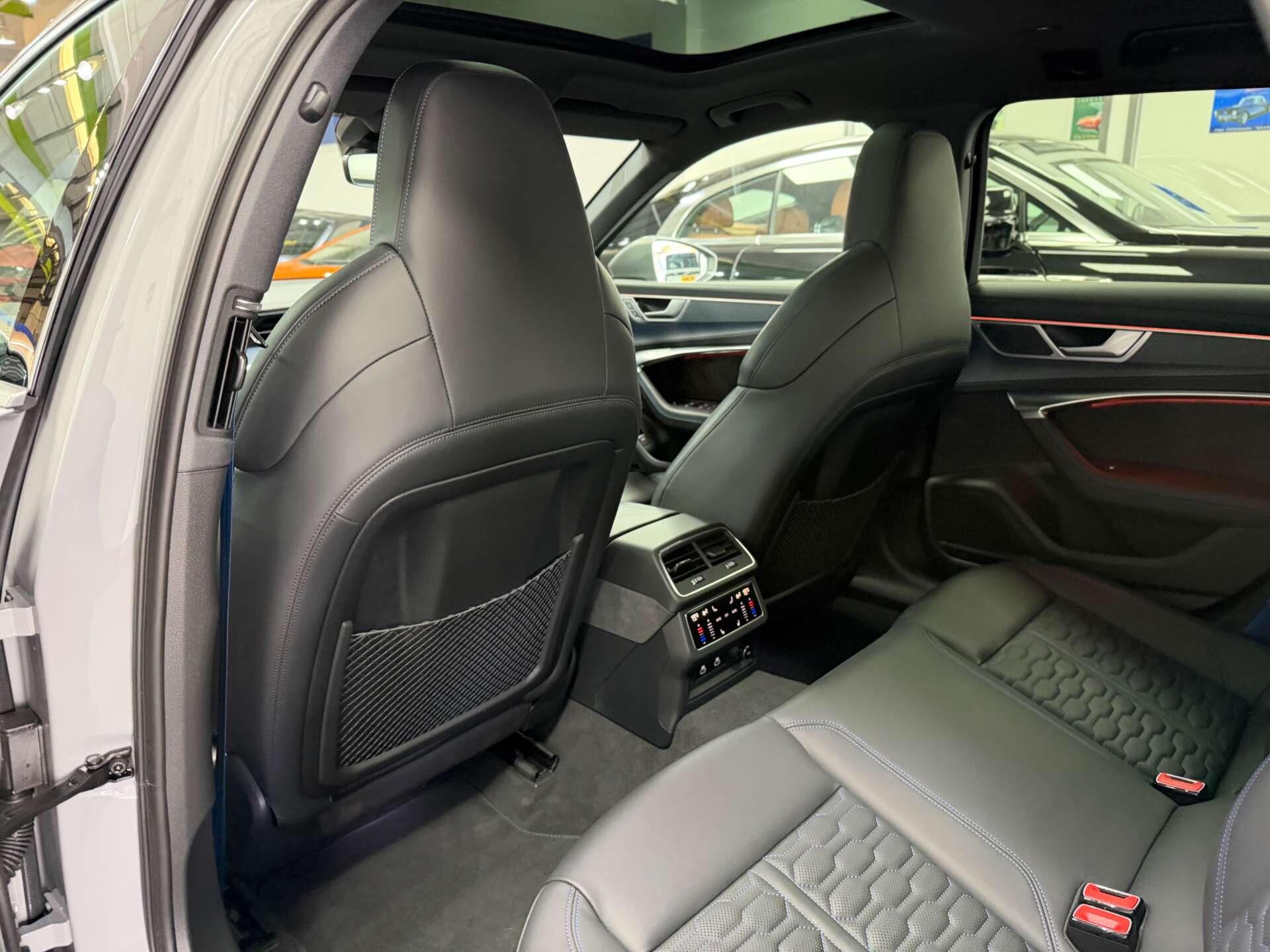 Audi RS6 view 39