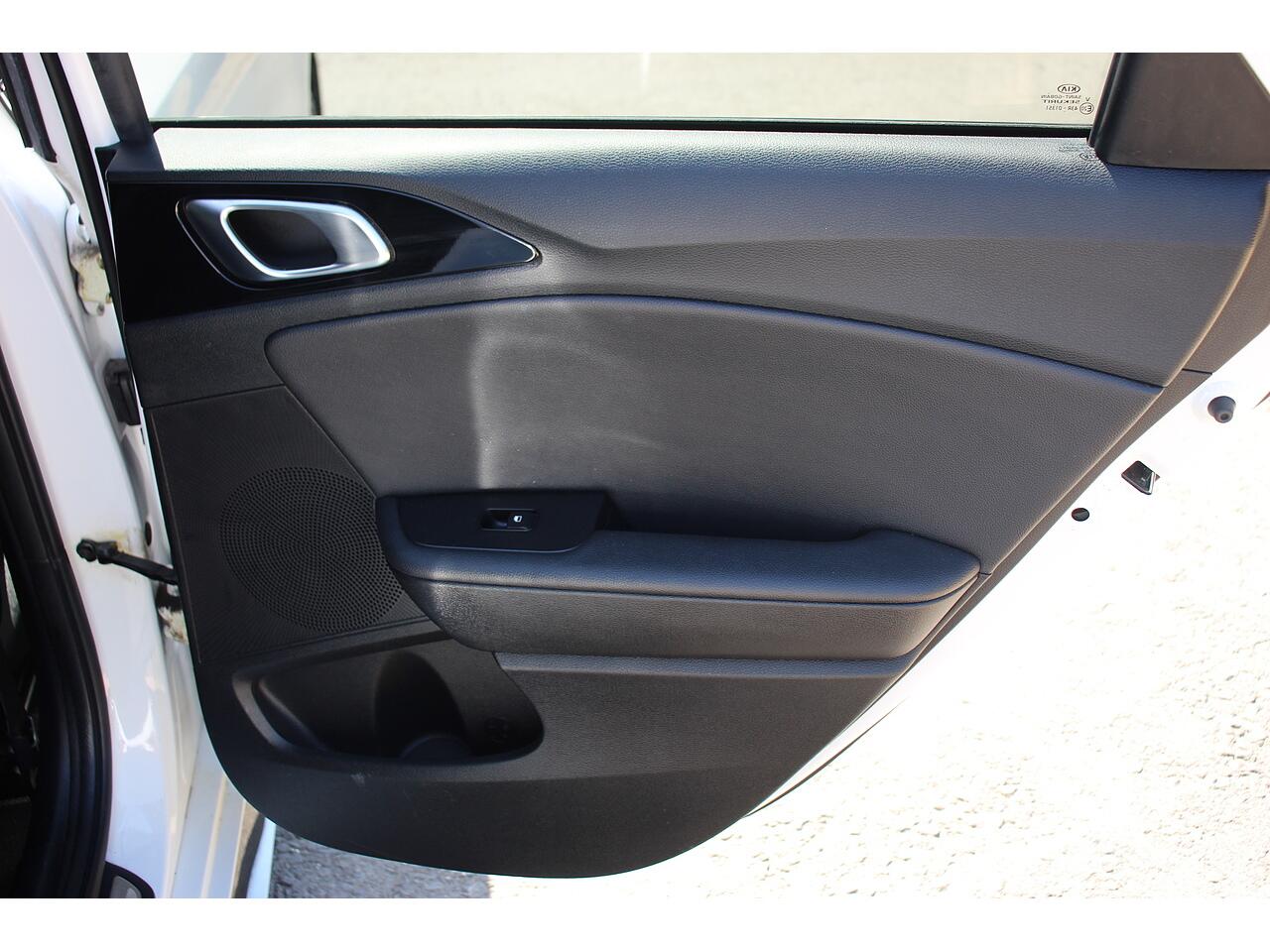 Kia Proceed view 36