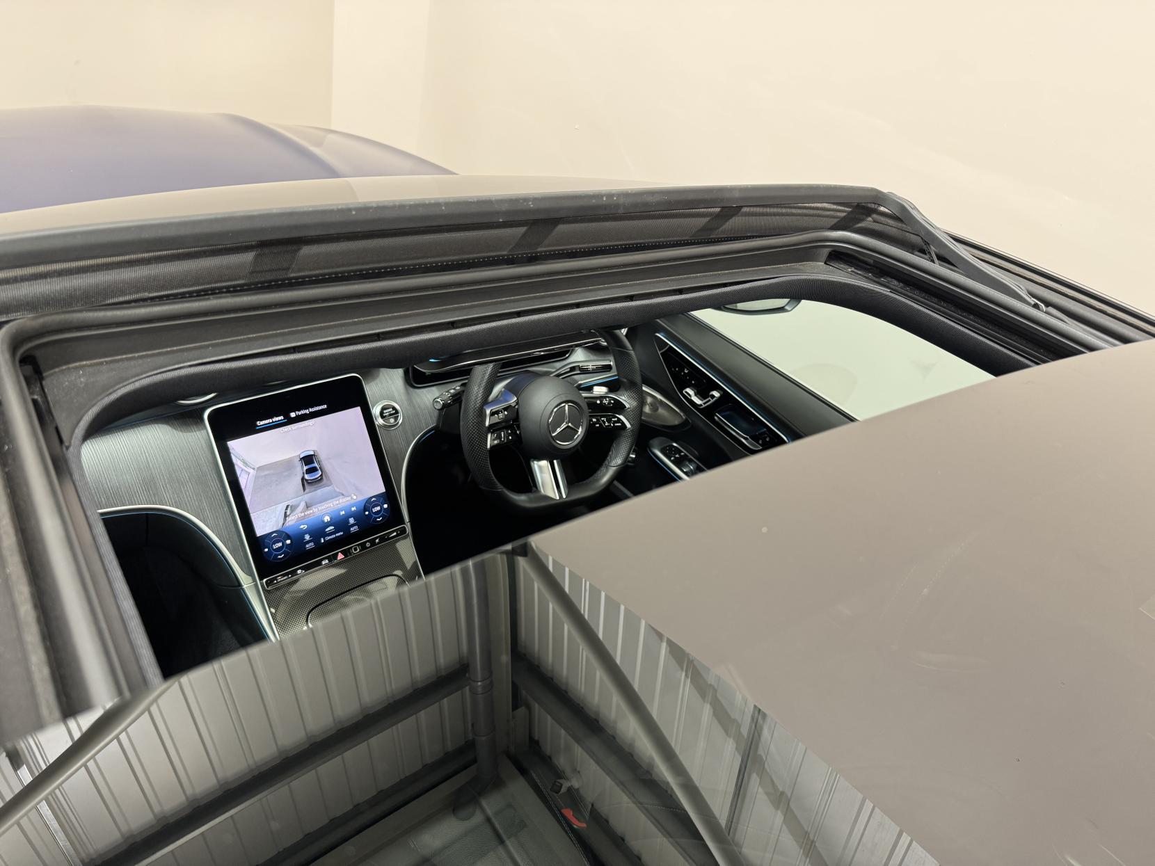 Mercedes-Benz C Class view 12