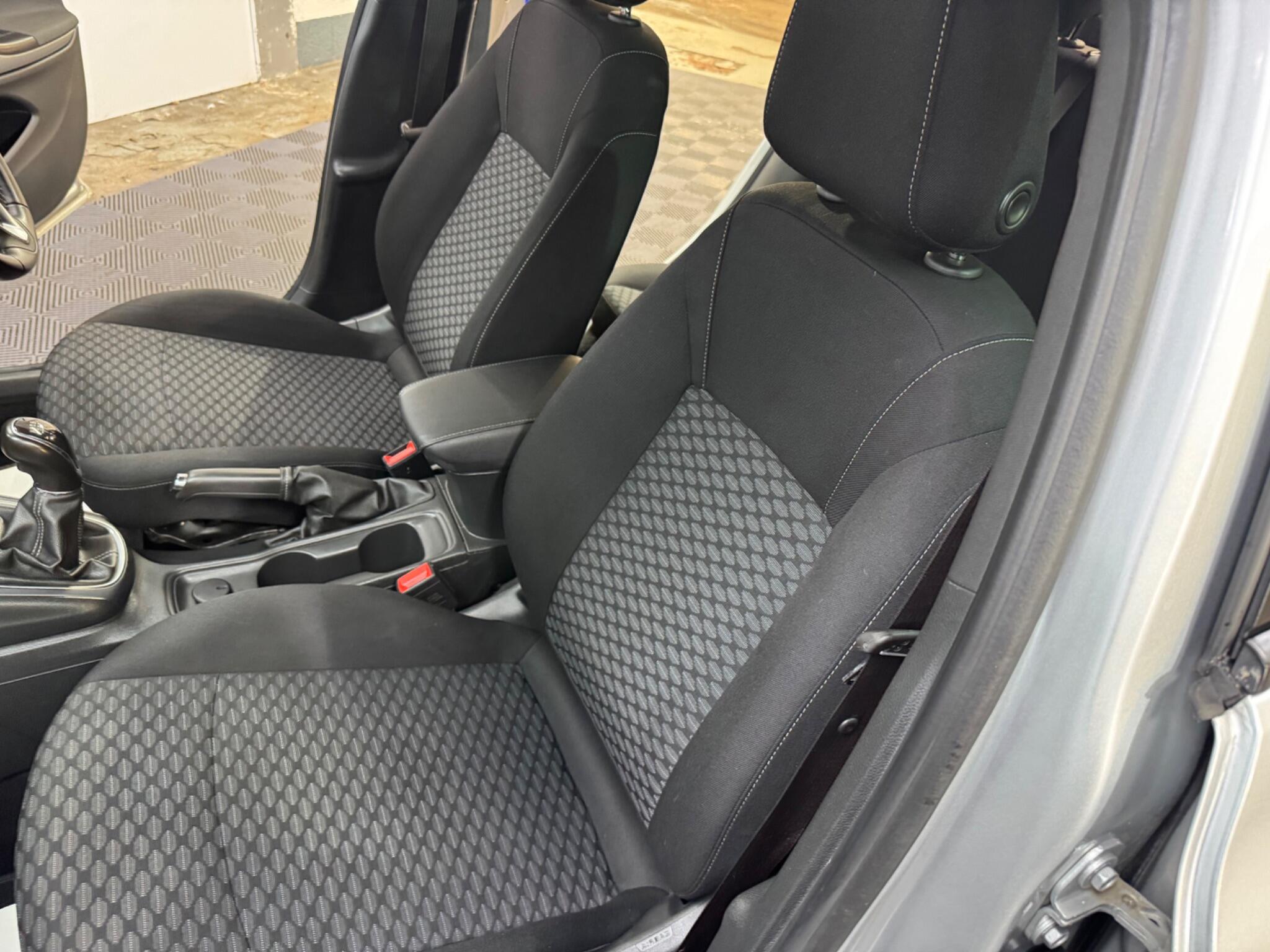 Vauxhall Astra view 22