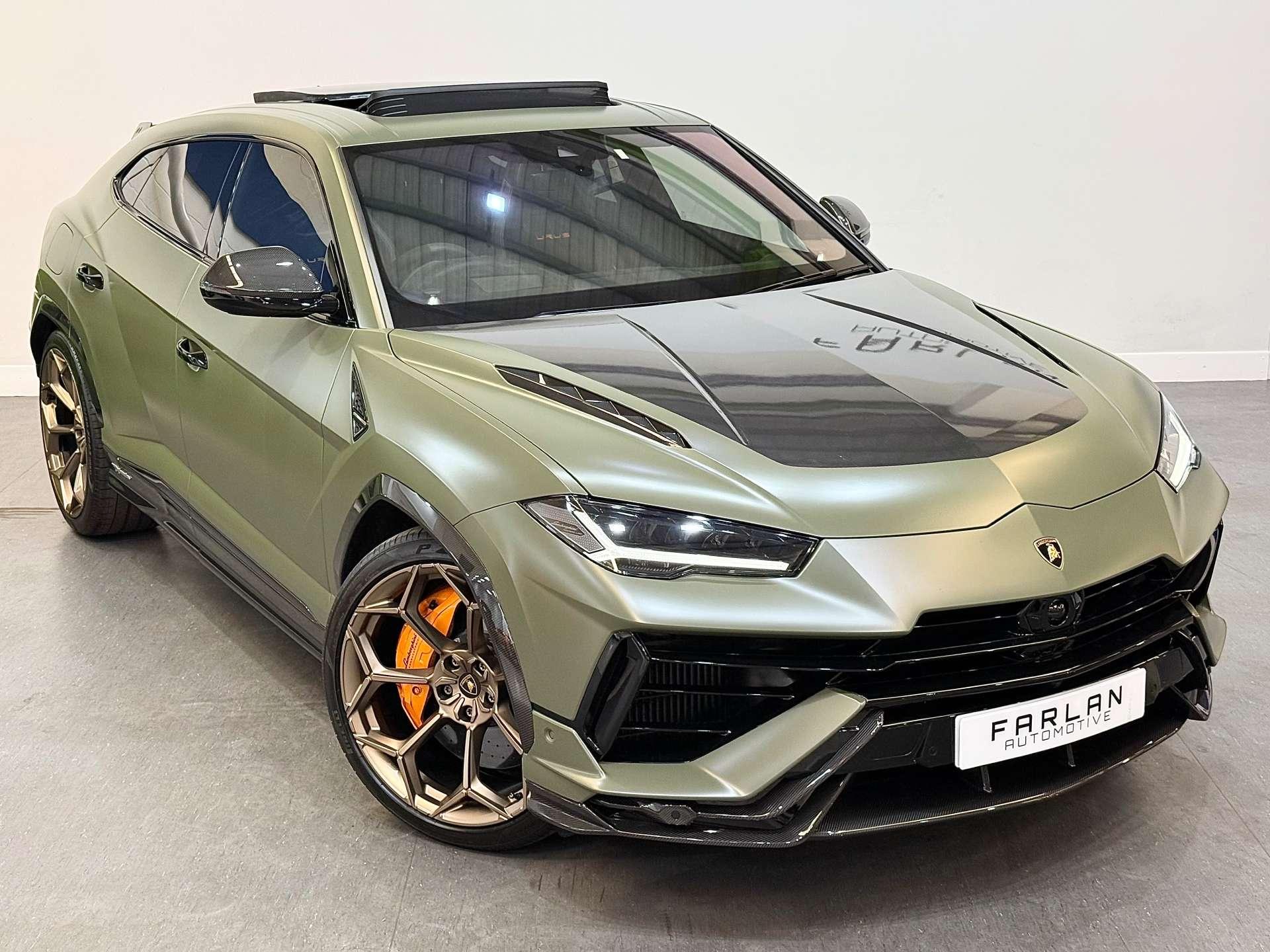 Lamborghini Urus view 9