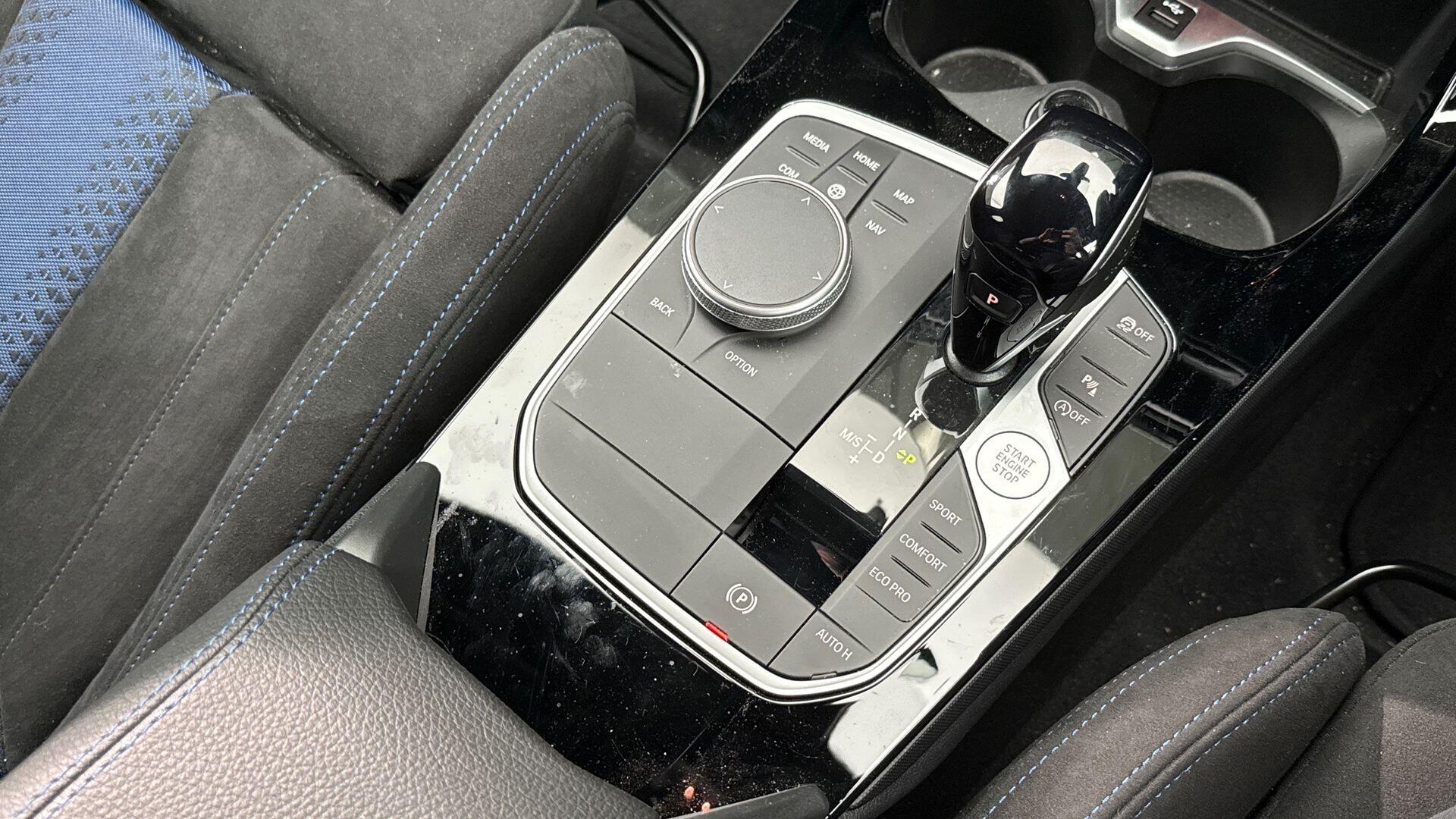 BMW 1 Series view 10