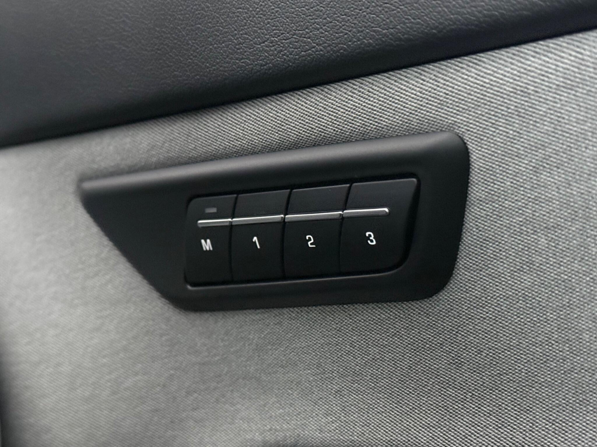 Jaguar E-Pace view 16