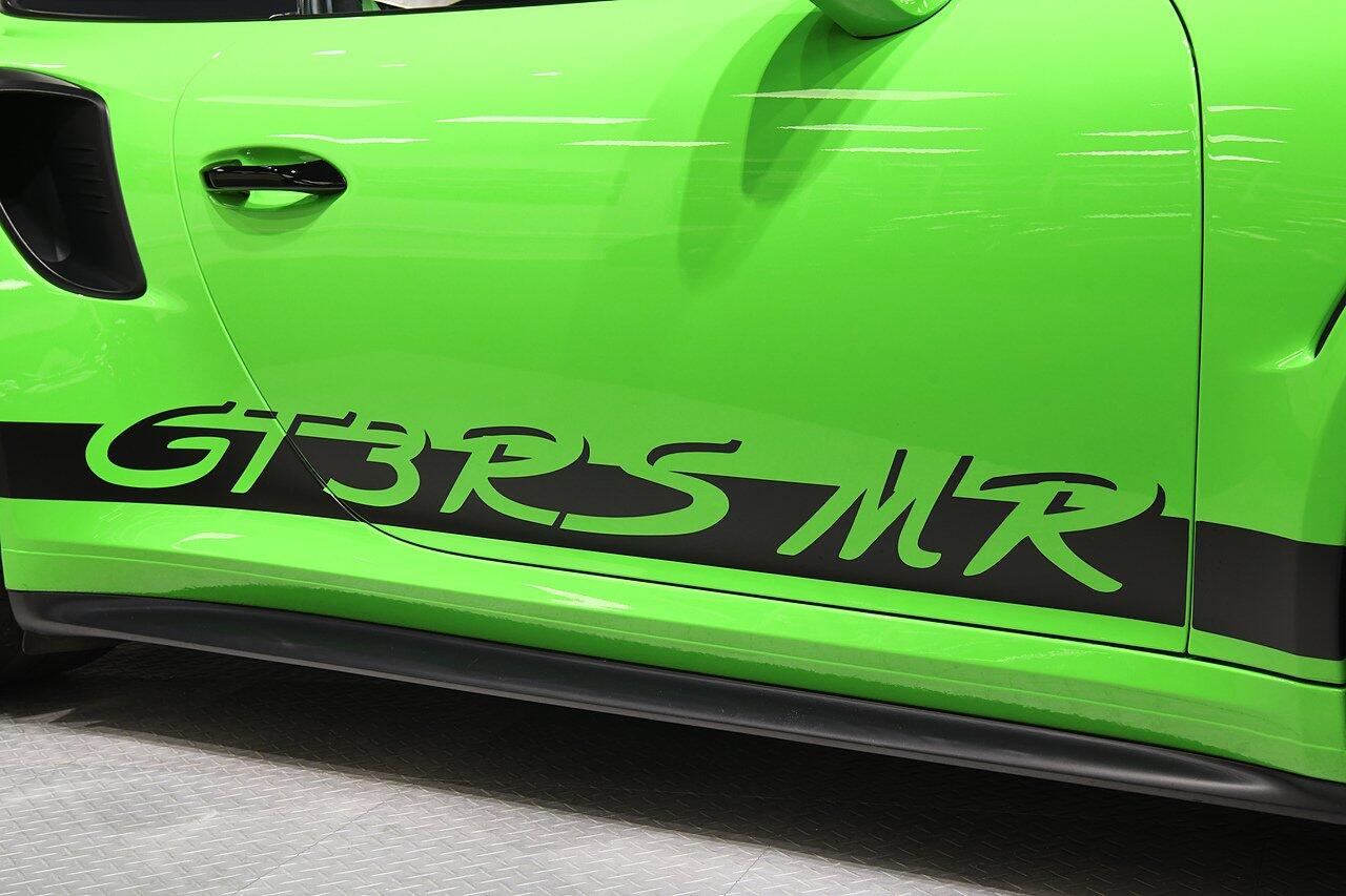 Porsche 911 view 49