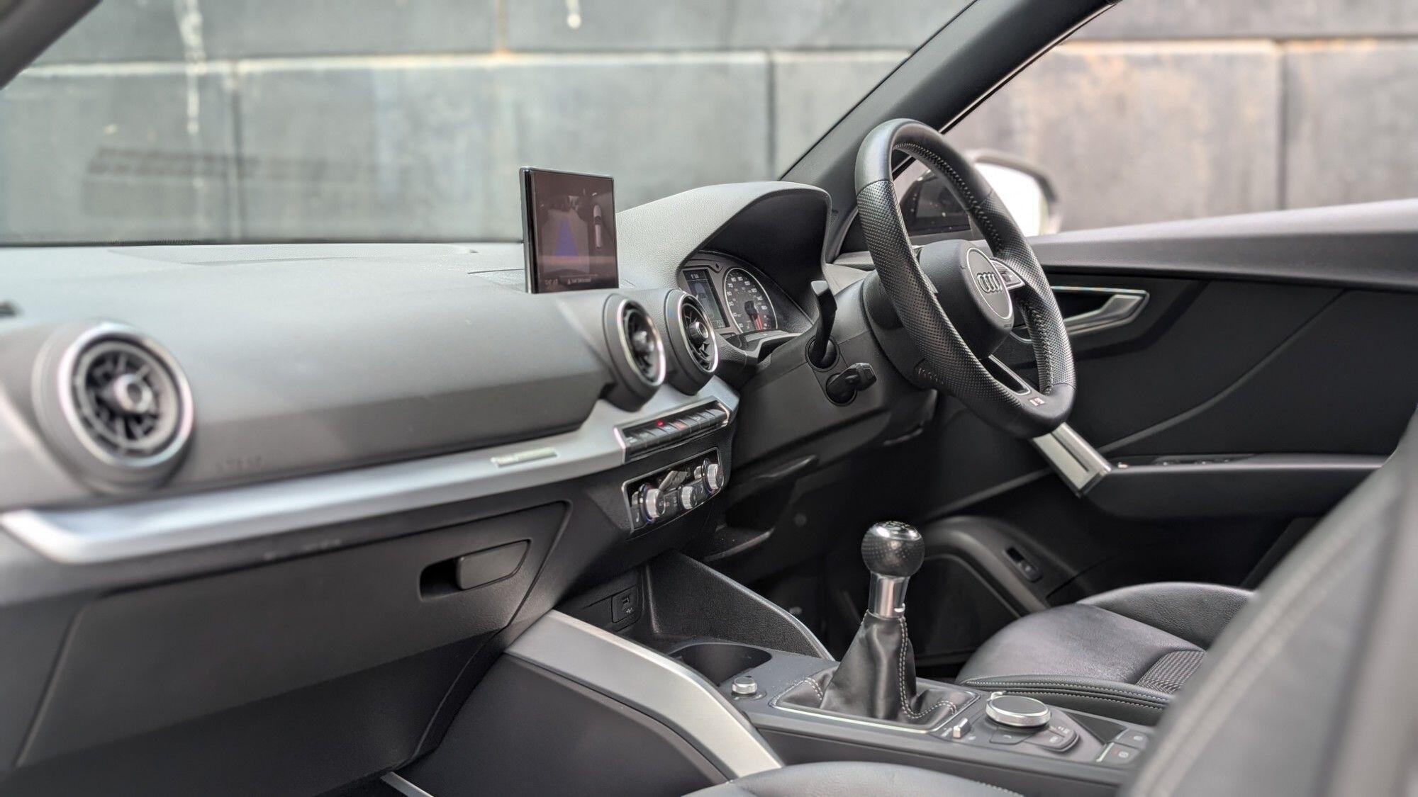 Audi Q2 view 11