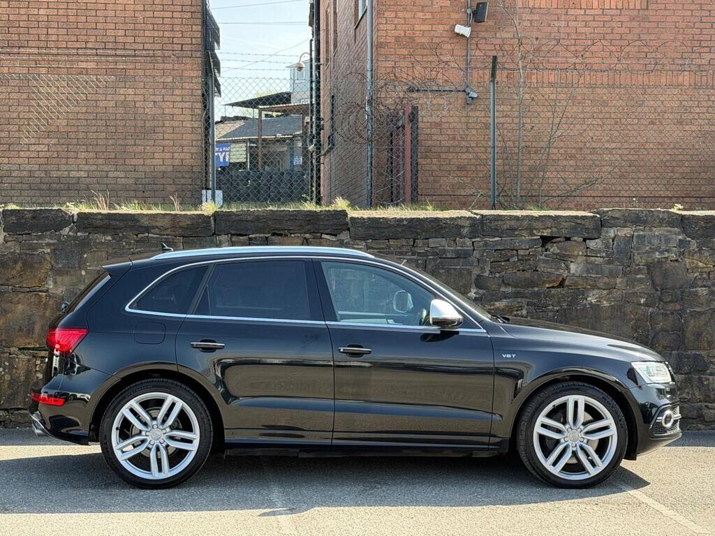 Audi SQ5 view 8