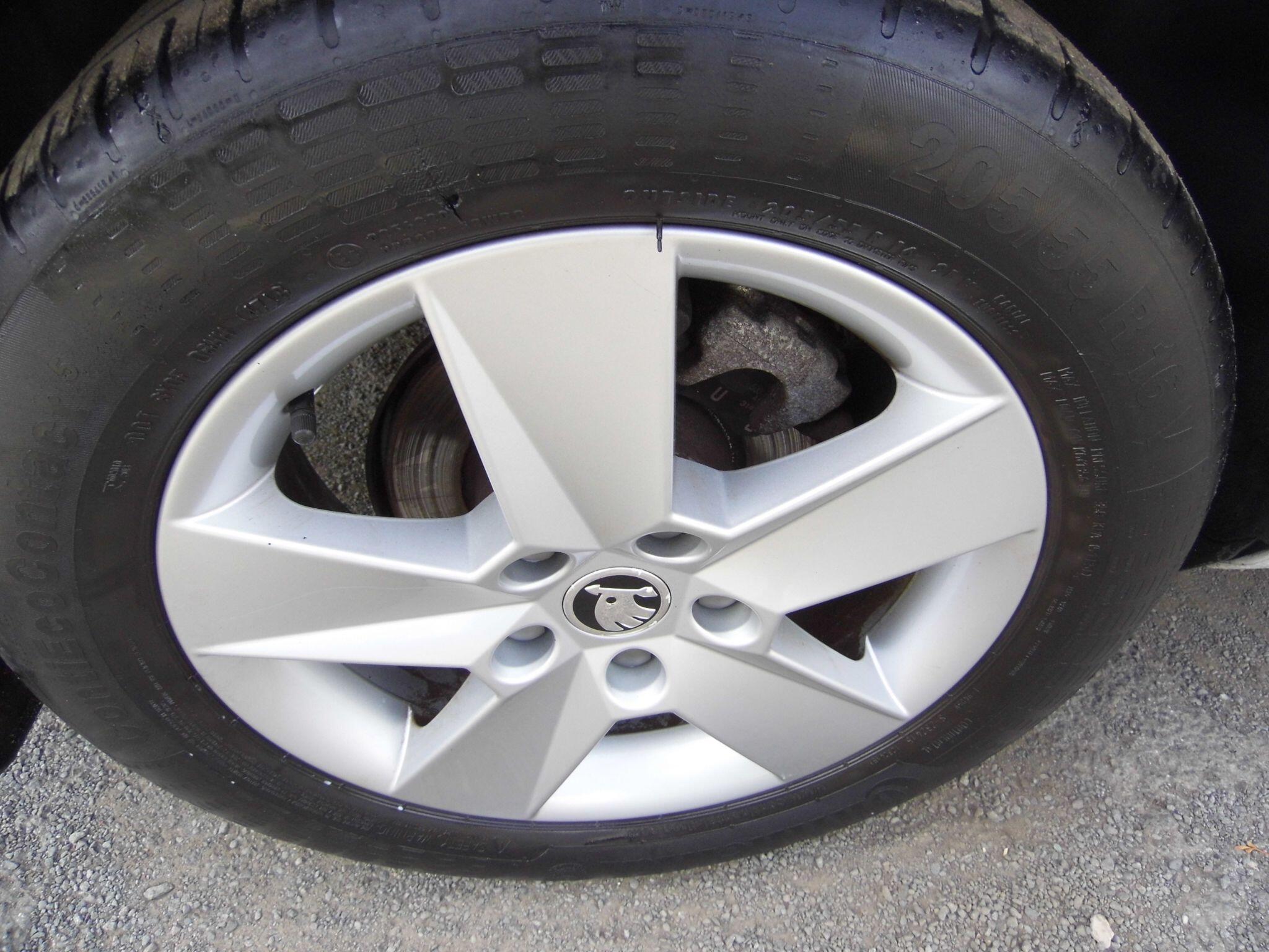 Skoda Octavia view 21