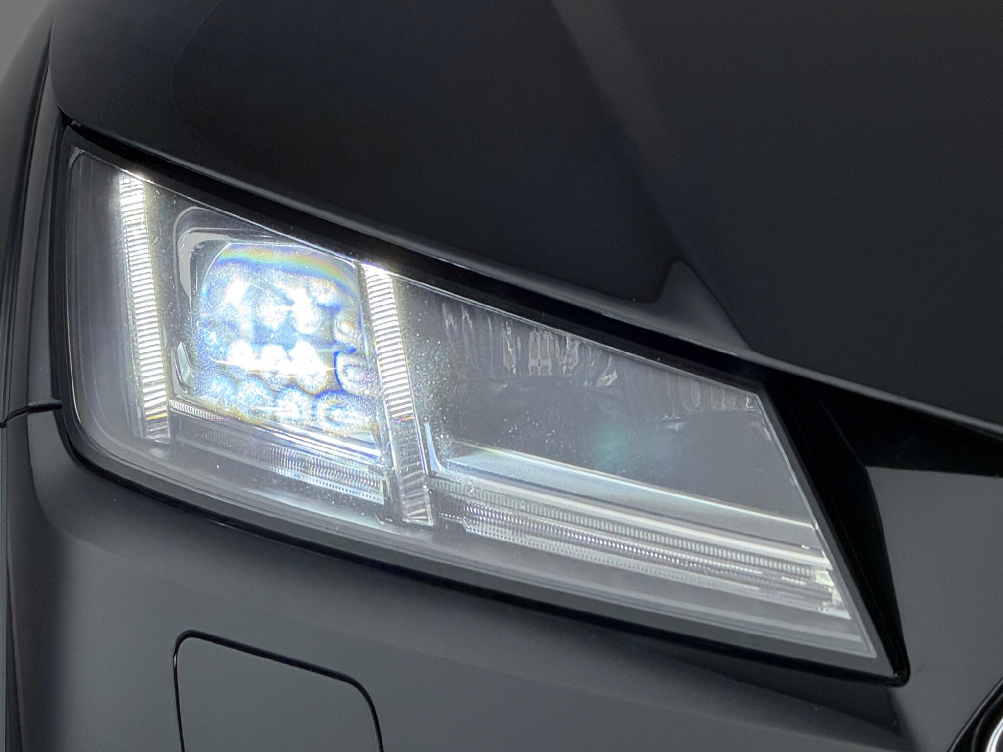 Audi TT view 4