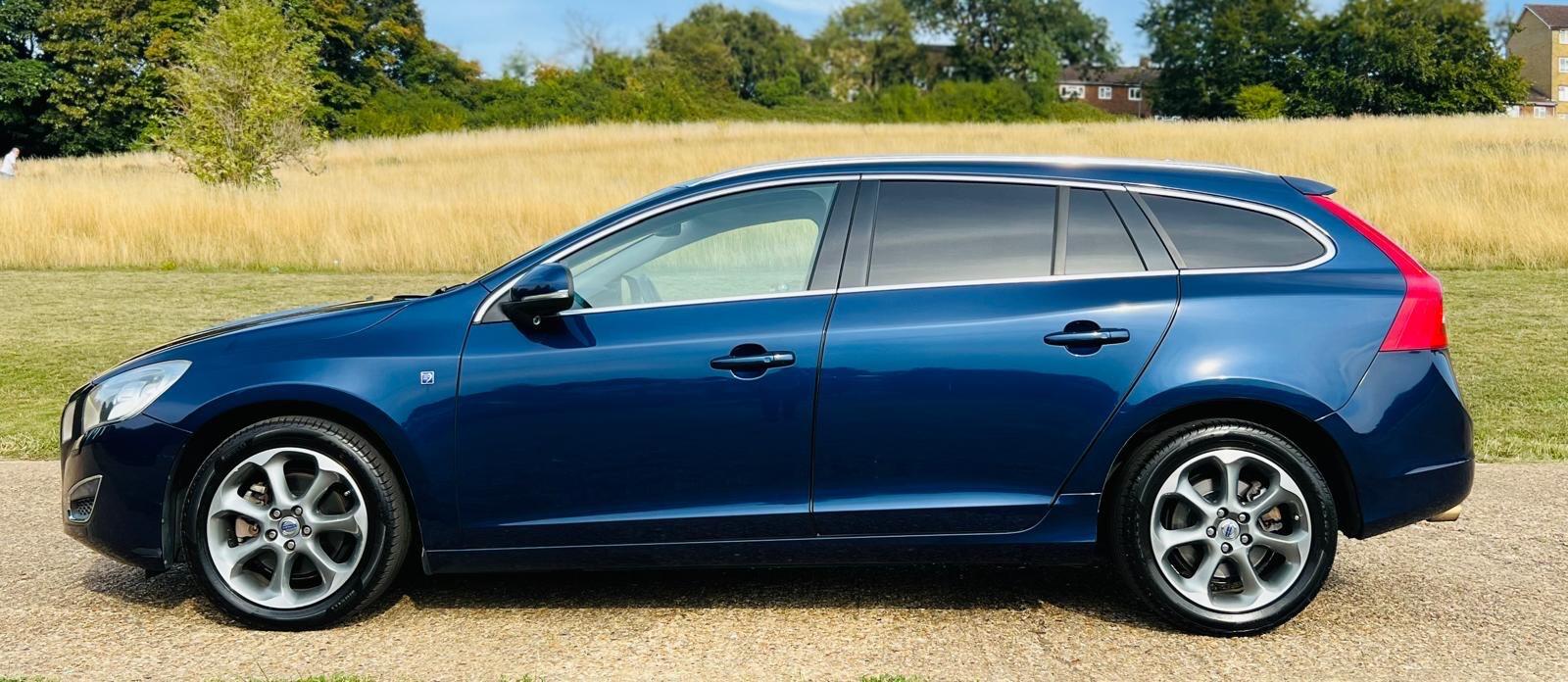 2012 Volvo V60 image 13