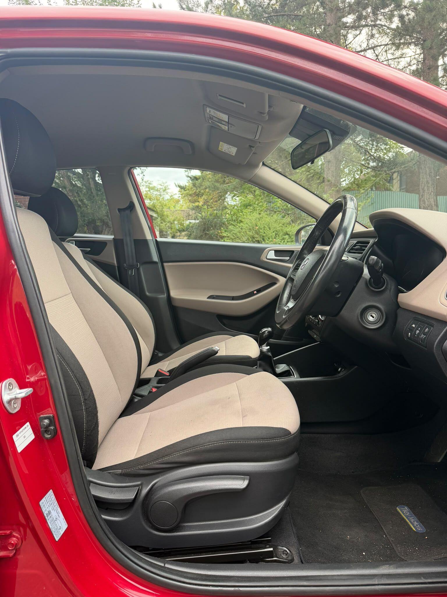 Hyundai I20 view 16