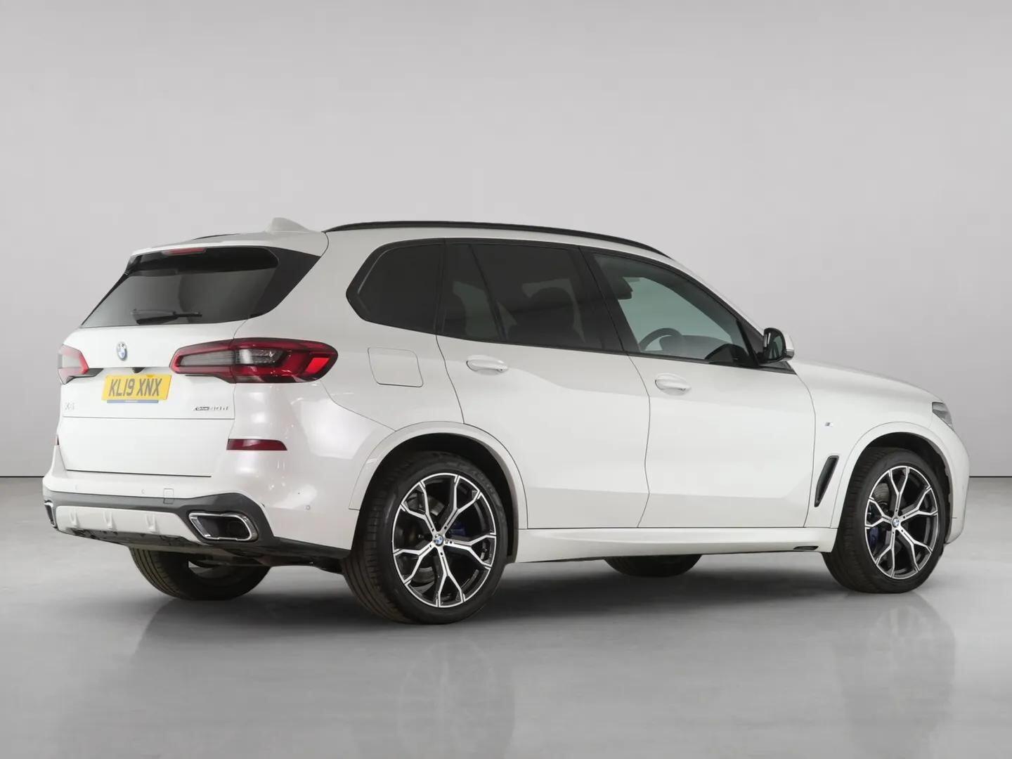 BMW X5 view 8
