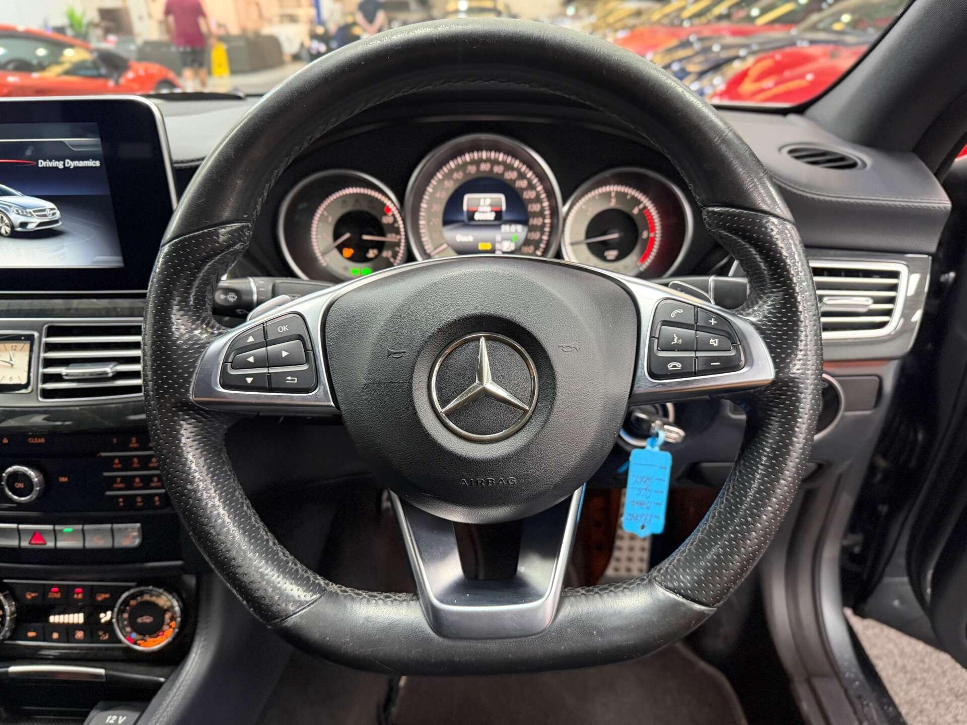 Mercedes-Benz CLS view 26