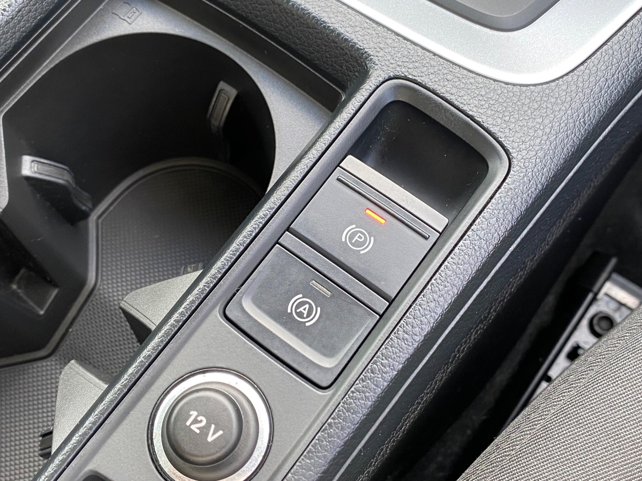 Audi Q3 view 31