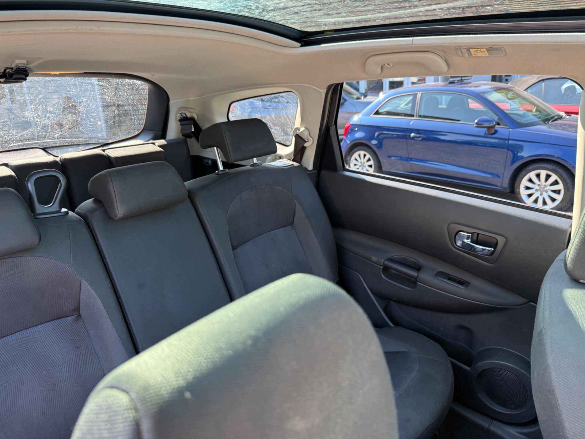 Nissan Qashqai+2 view 28