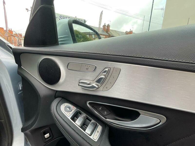 2015 Mercedes-Benz C Class image 23