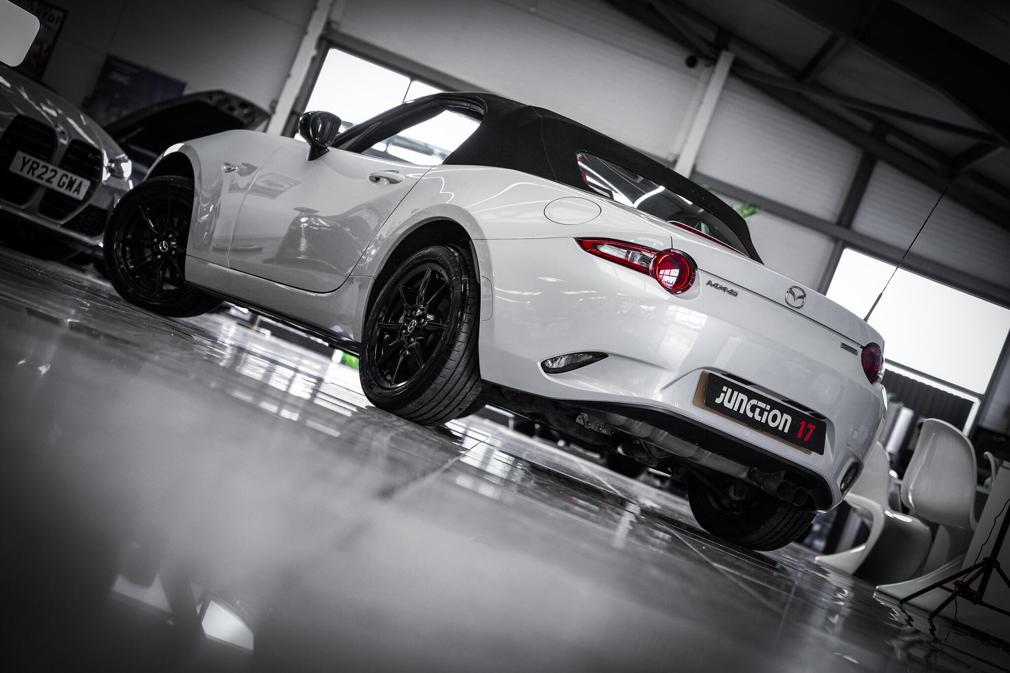 Mazda MX-5 view 6