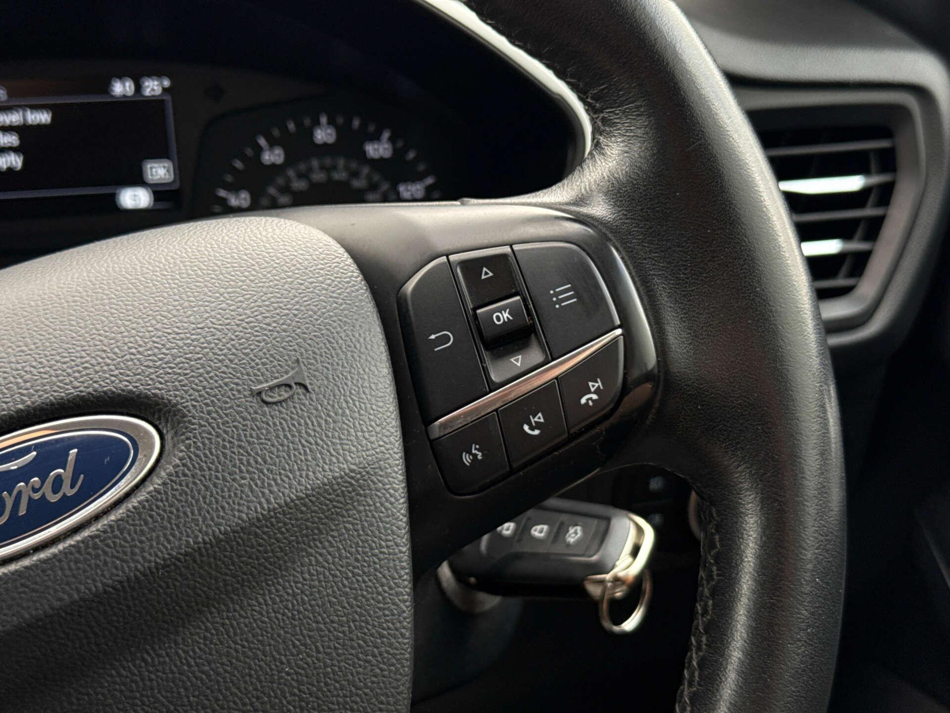 Ford Focus view 43
