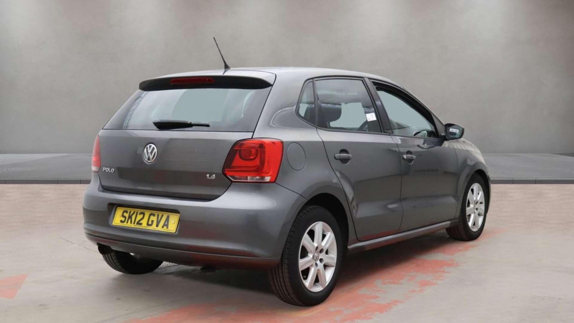 Volkswagen Polo view 4