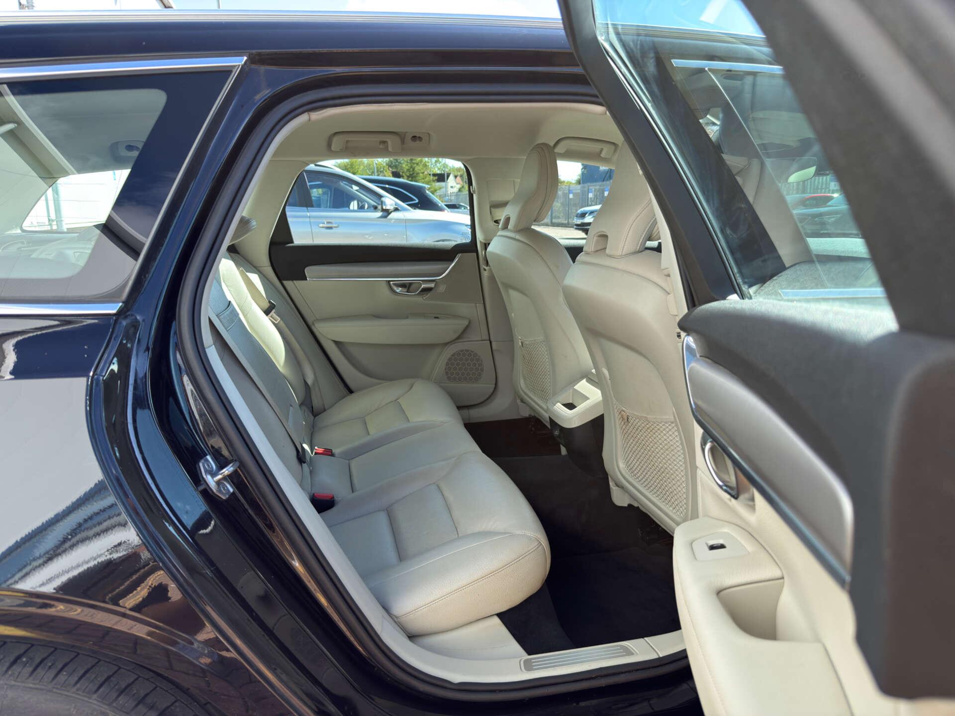 Volvo V90 view 24
