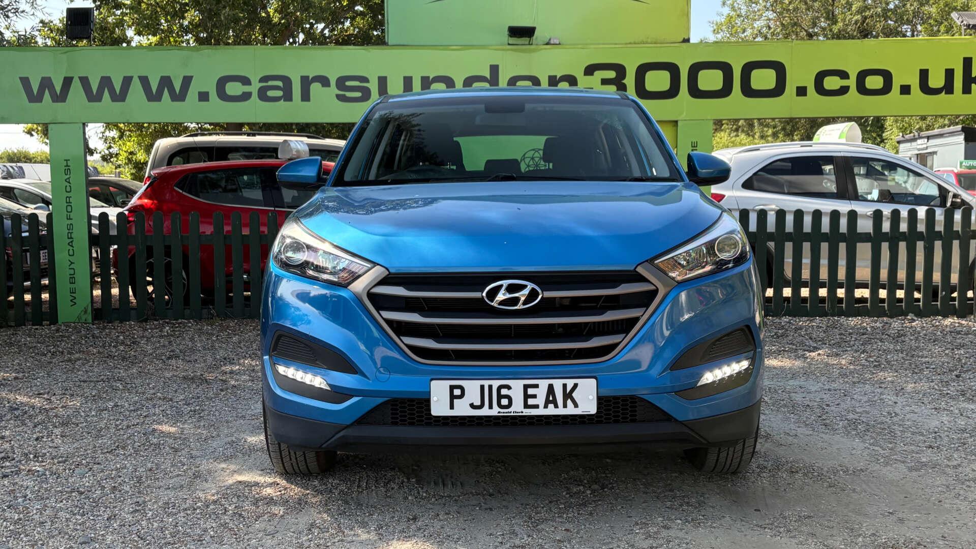 Hyundai Tucson view 2