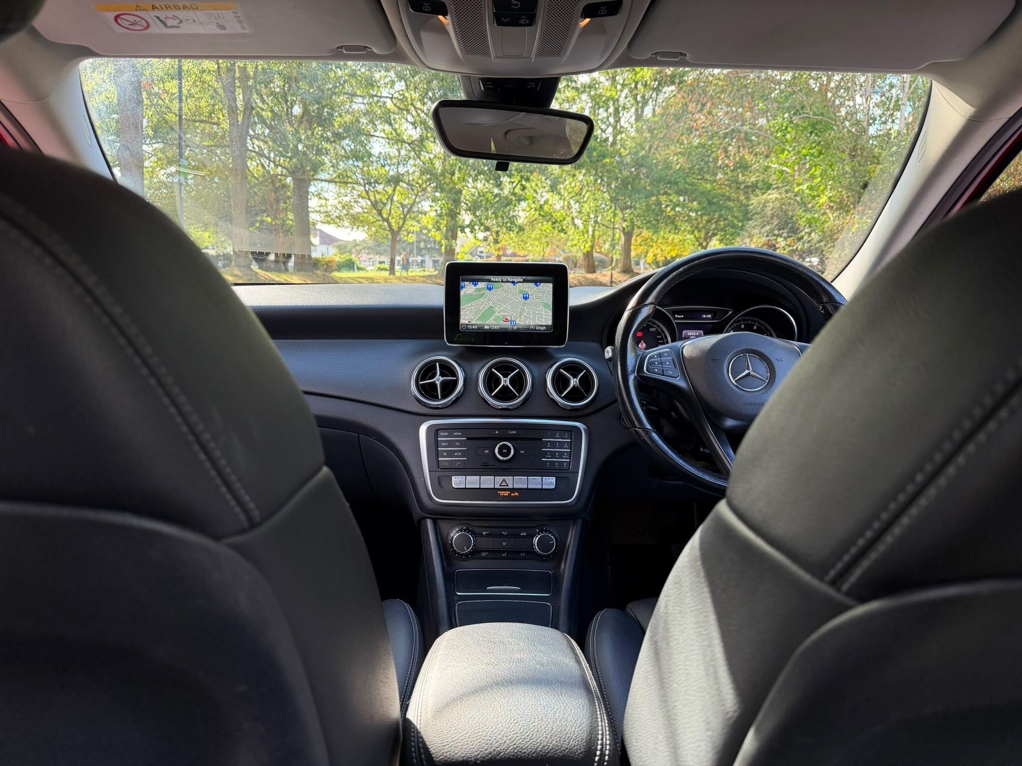 Mercedes-Benz Gla view 21