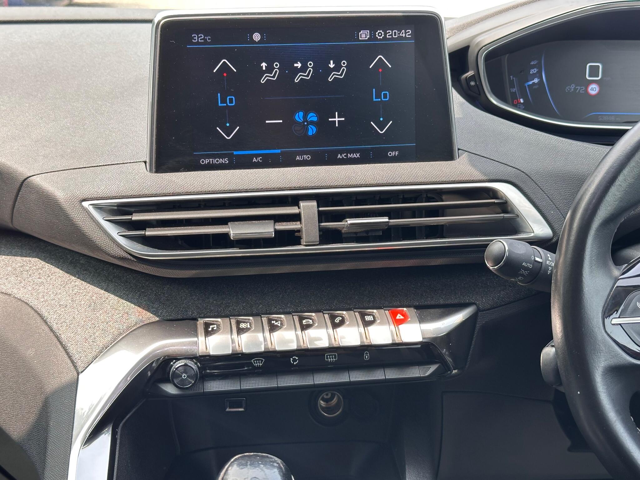 Peugeot 3008 view 39