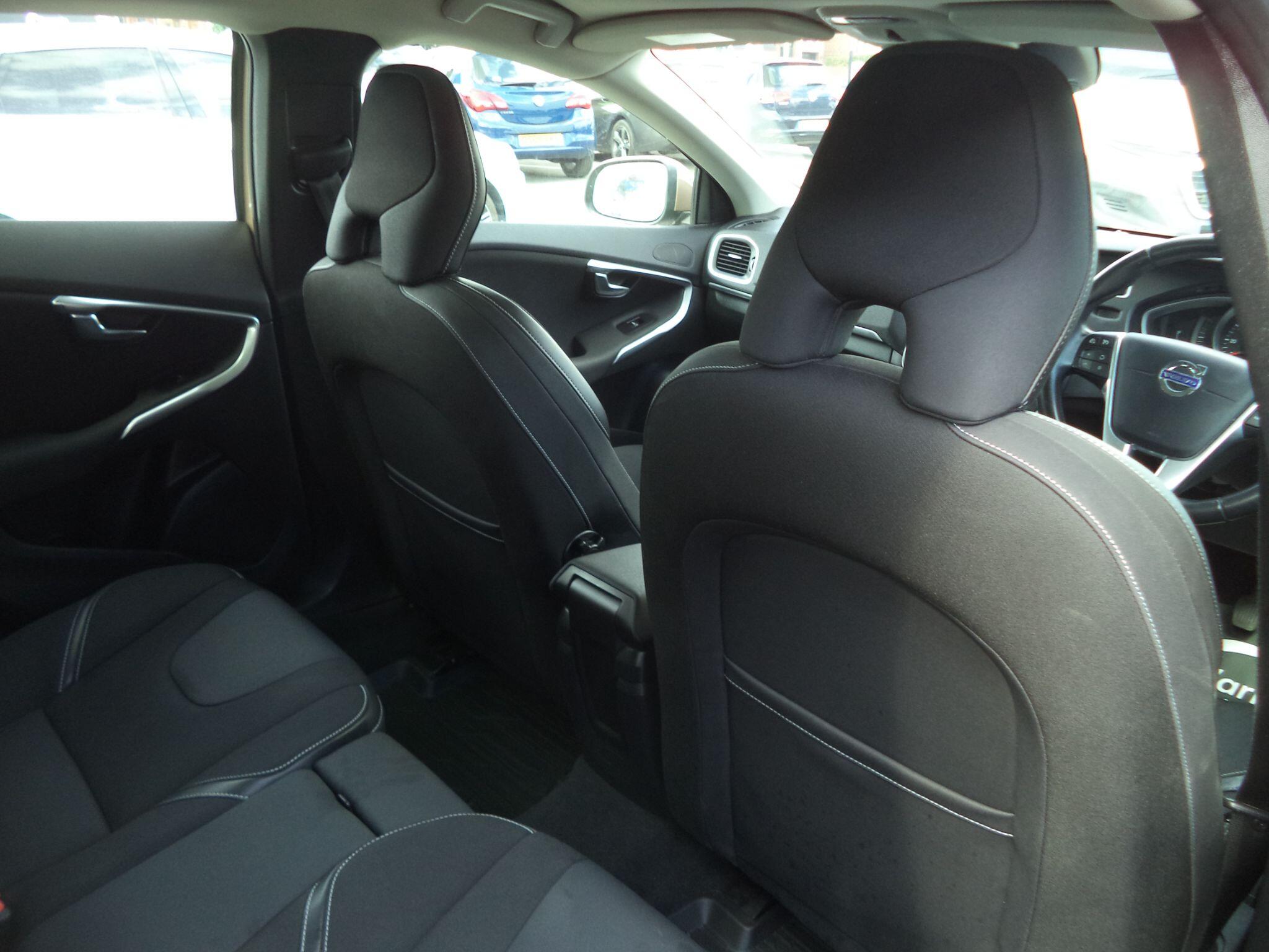 Volvo V40 view 35