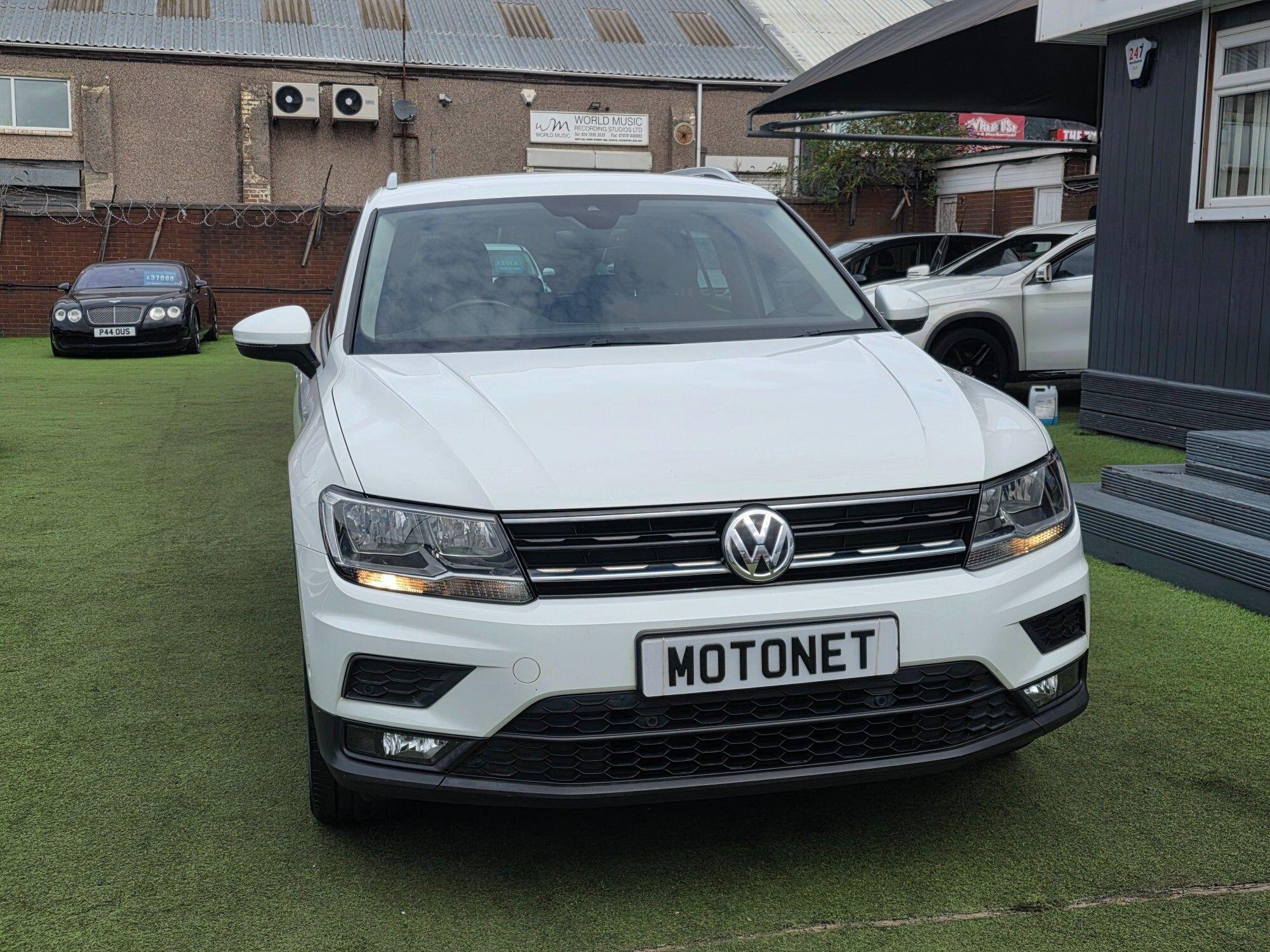 Volkswagen Tiguan view 19