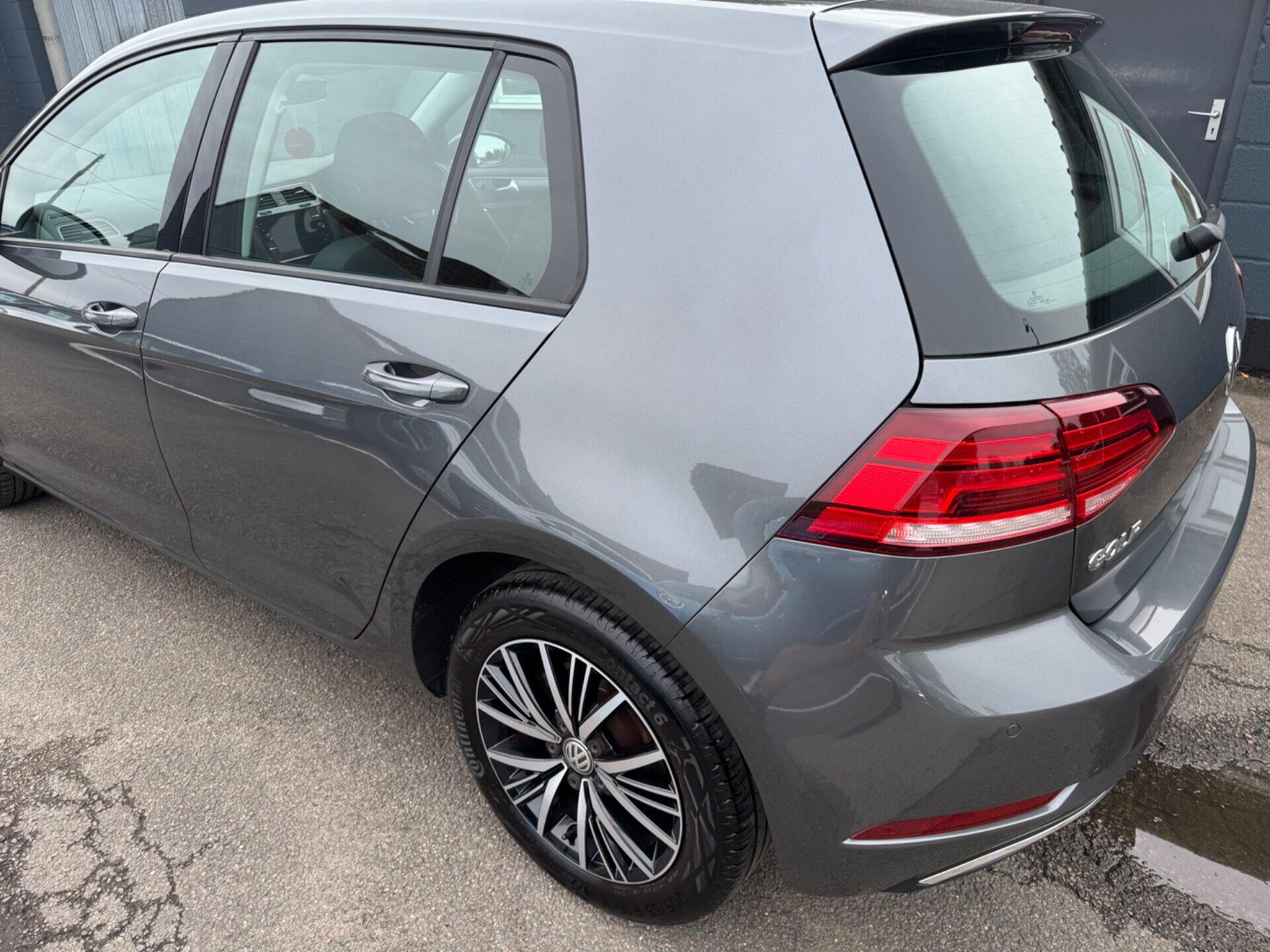 Volkswagen Golf view 24