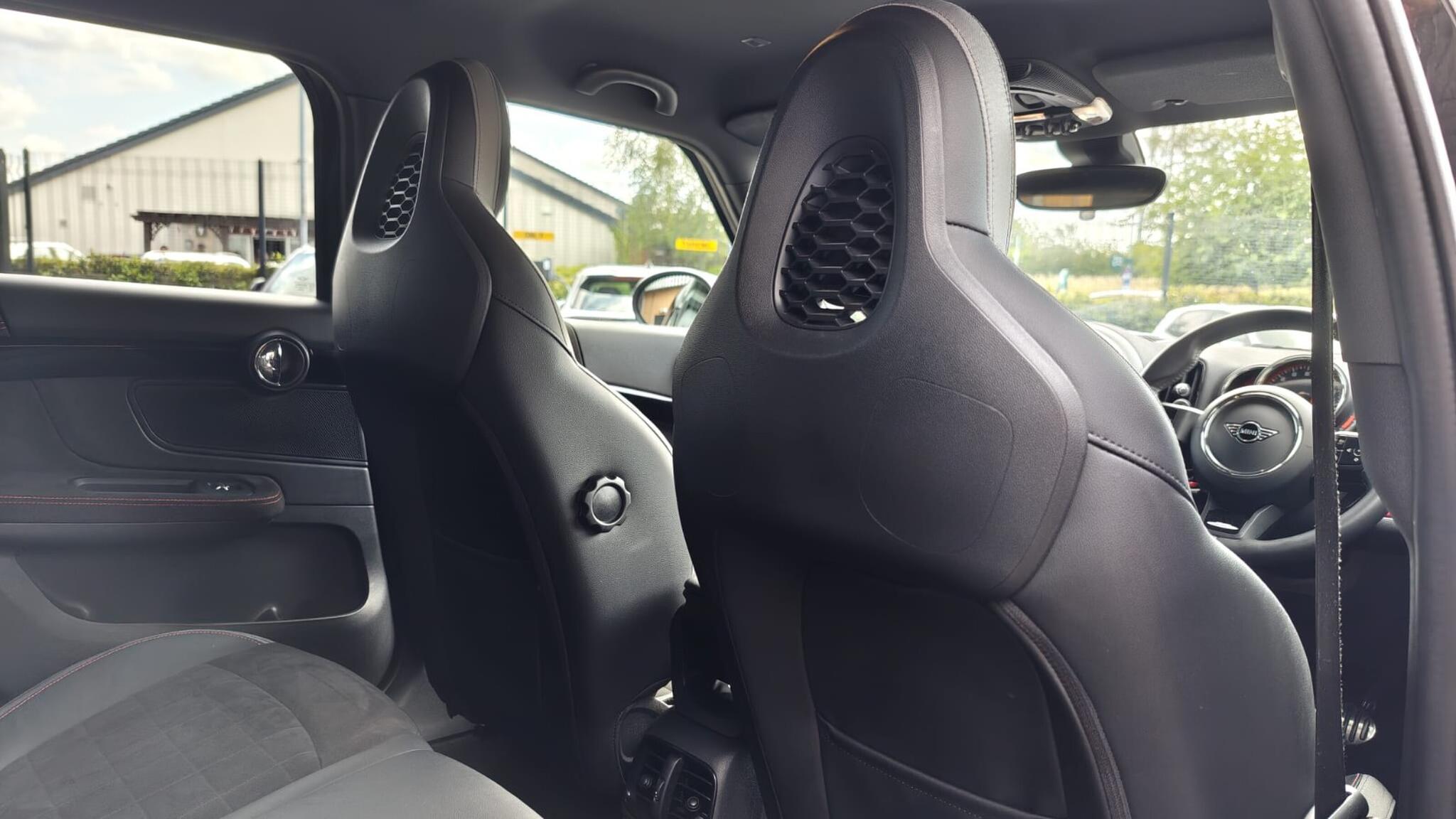 Mini Countryman view 25