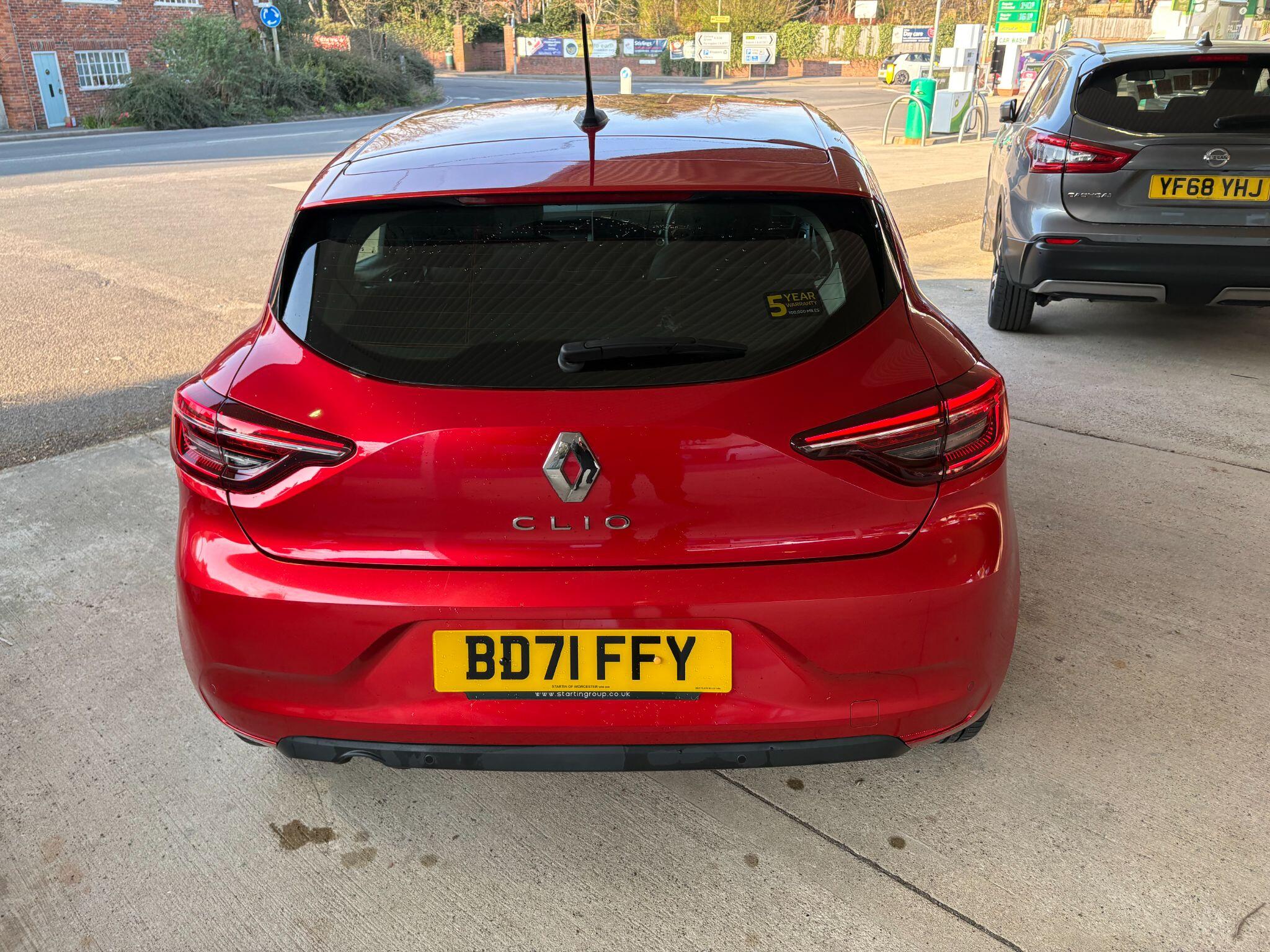 2021 Renault Clio 1.0 TCe Iconic Euro 6 (s/s) 5dr • 17,950 miles image 3