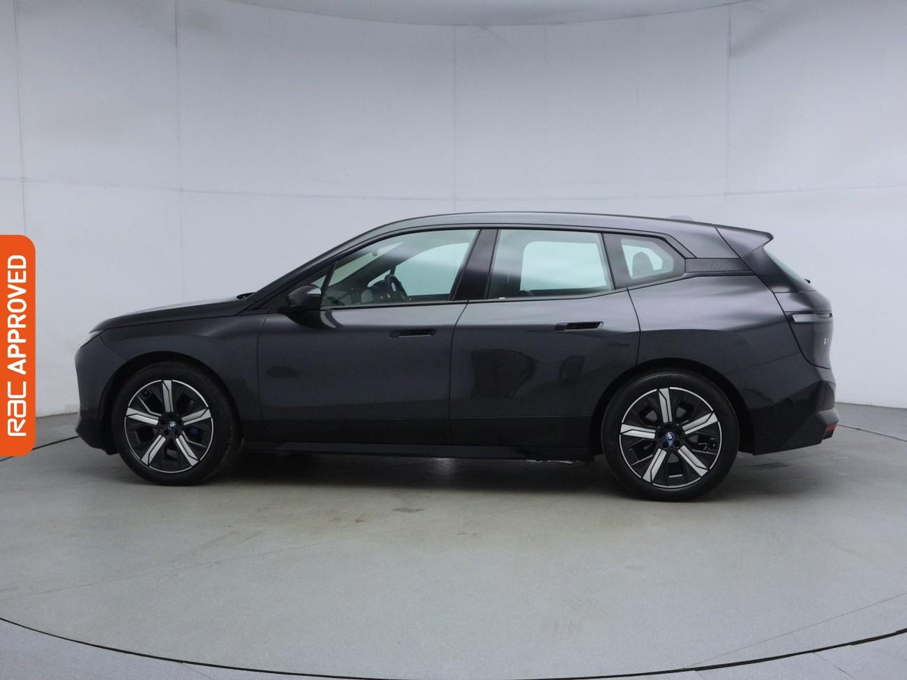 BMW iX view 33