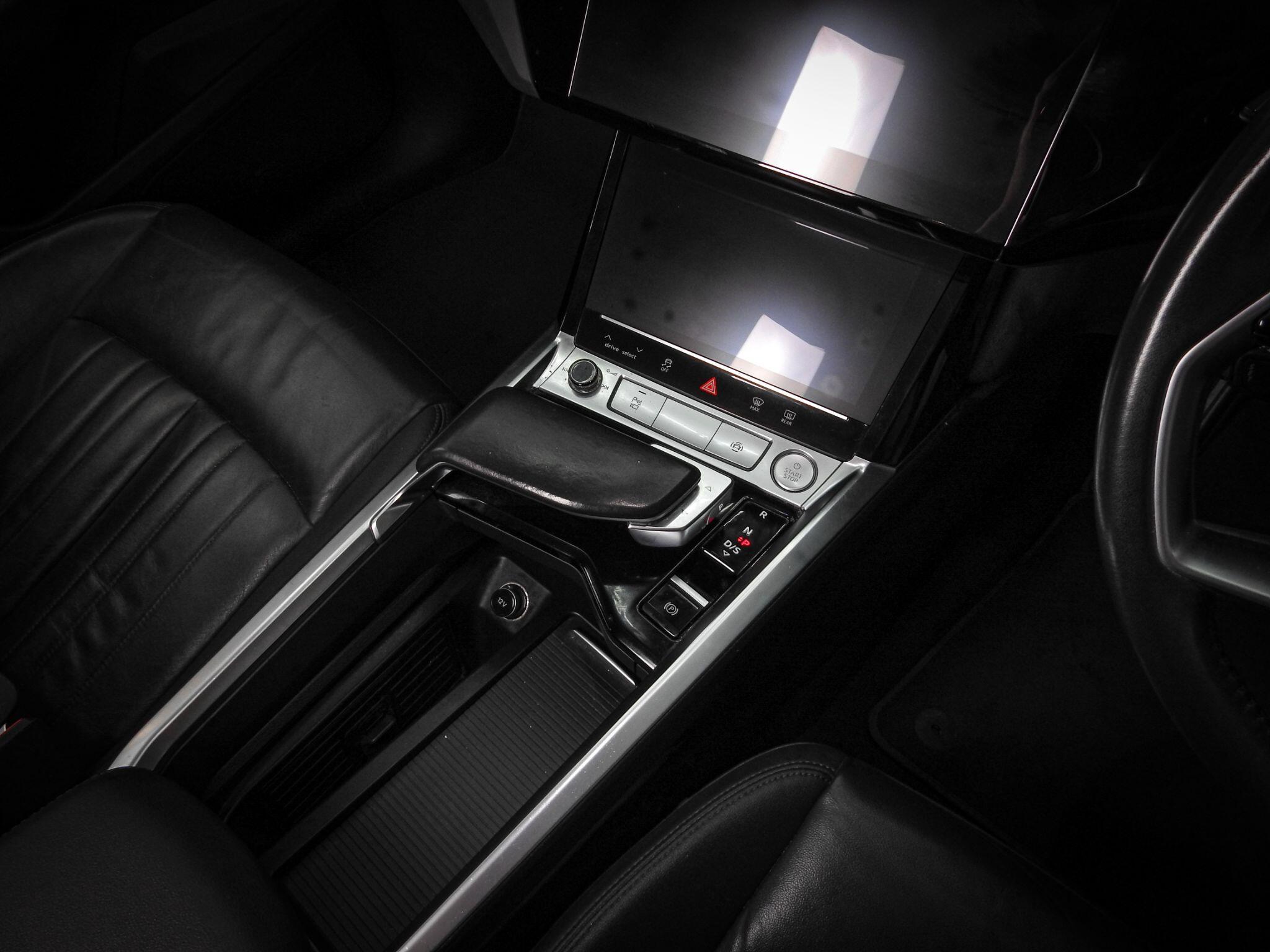 Audi E-Tron view 30