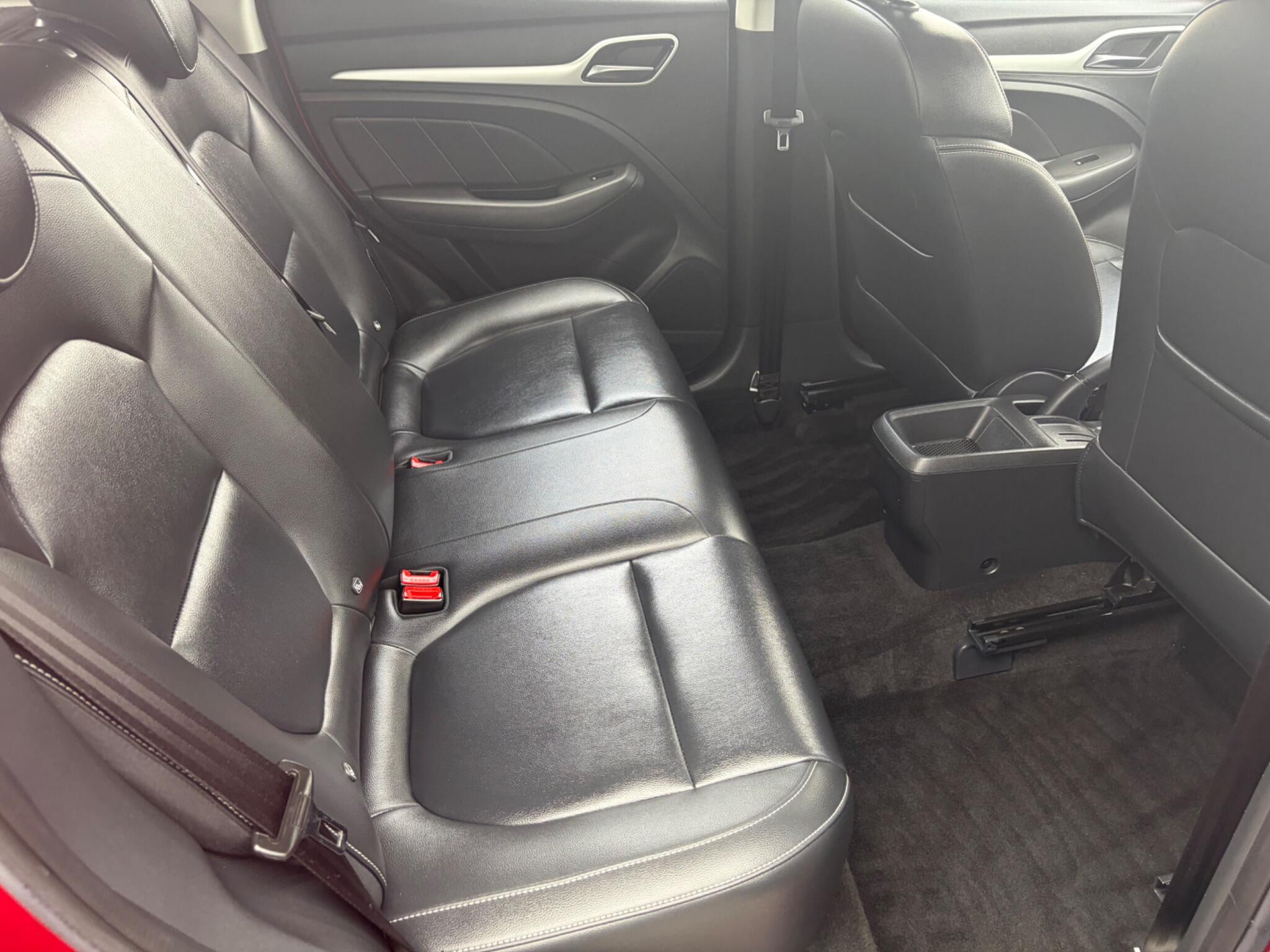 MG ZS view 63