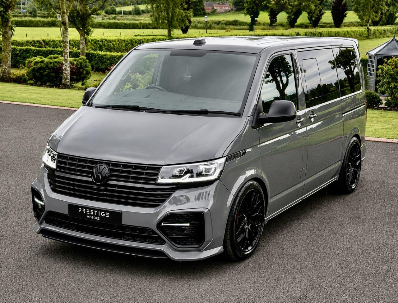 Volkswagen Transporter view 4