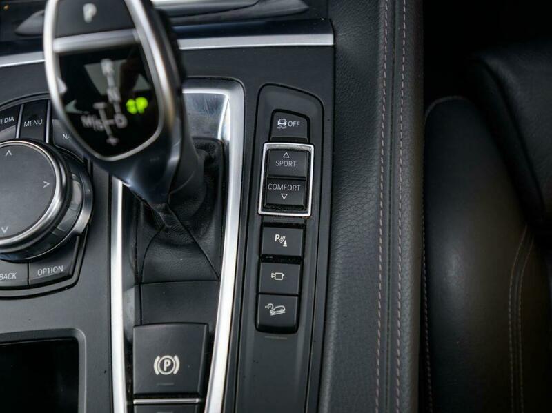 BMW X6 view 26