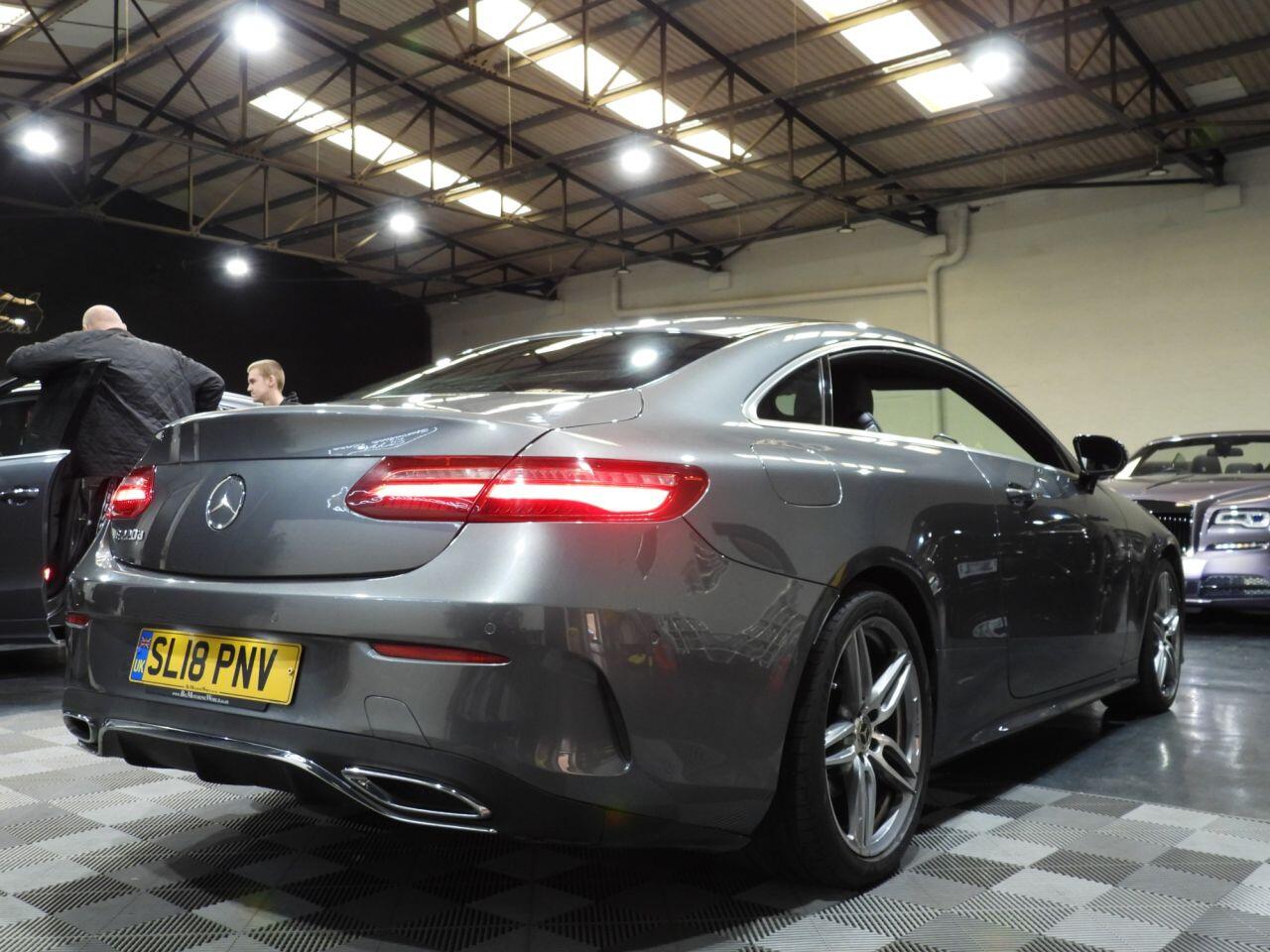 Mercedes-Benz E-Class view 12