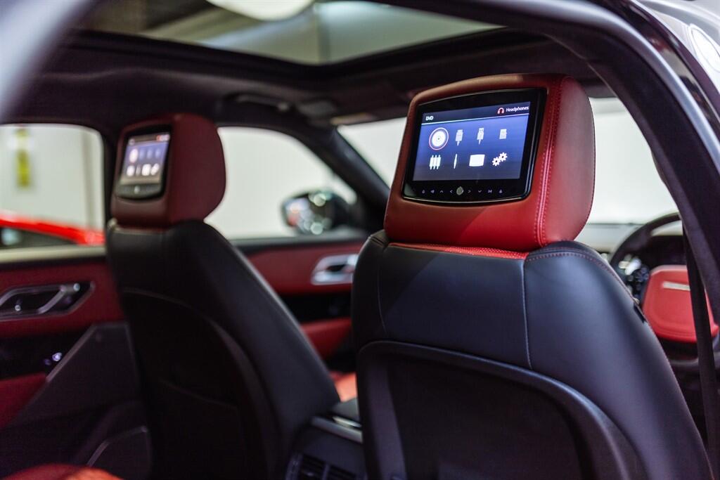 Land Rover Range Rover Velar view 40