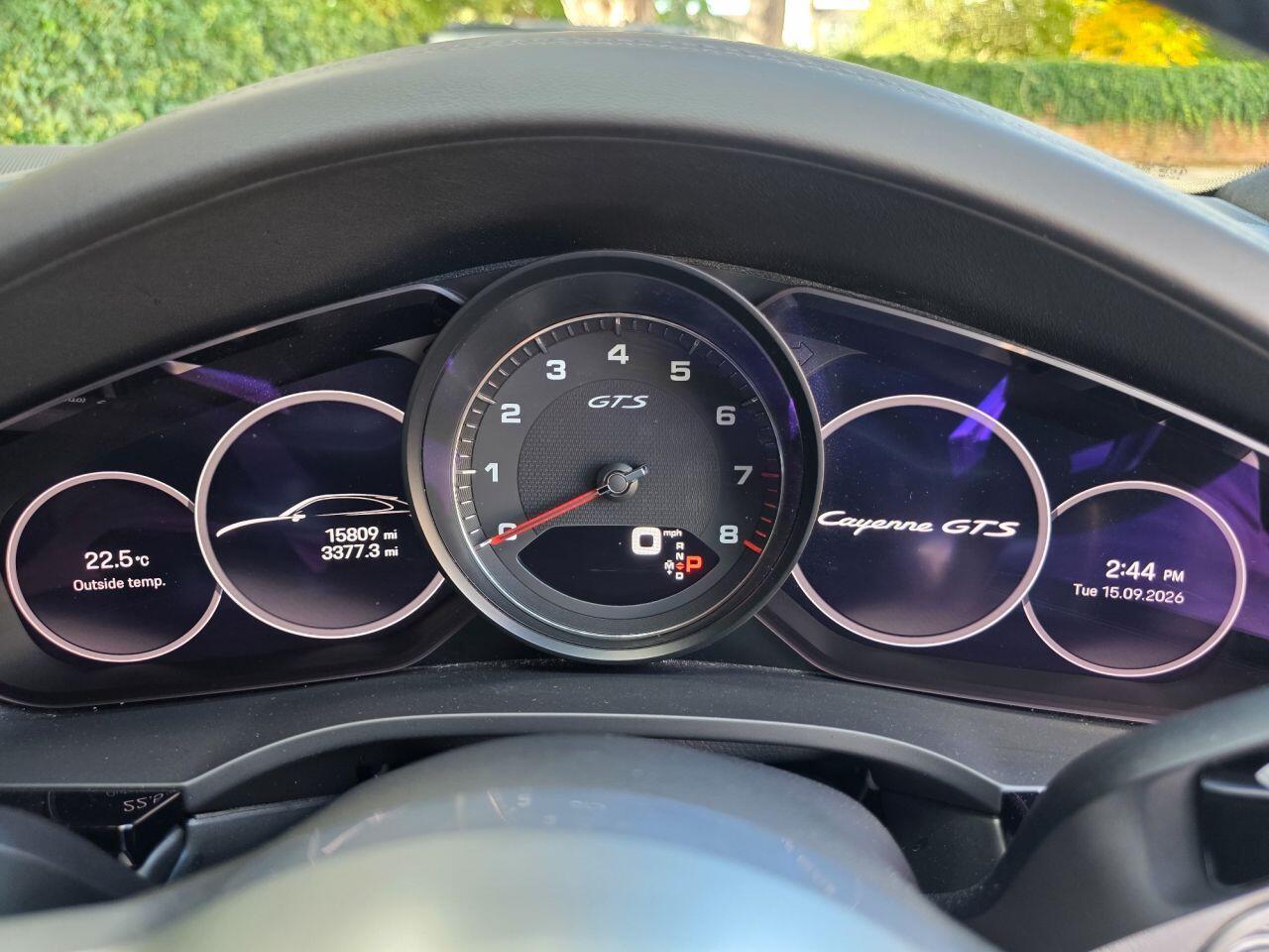 Porsche Cayenne view 38