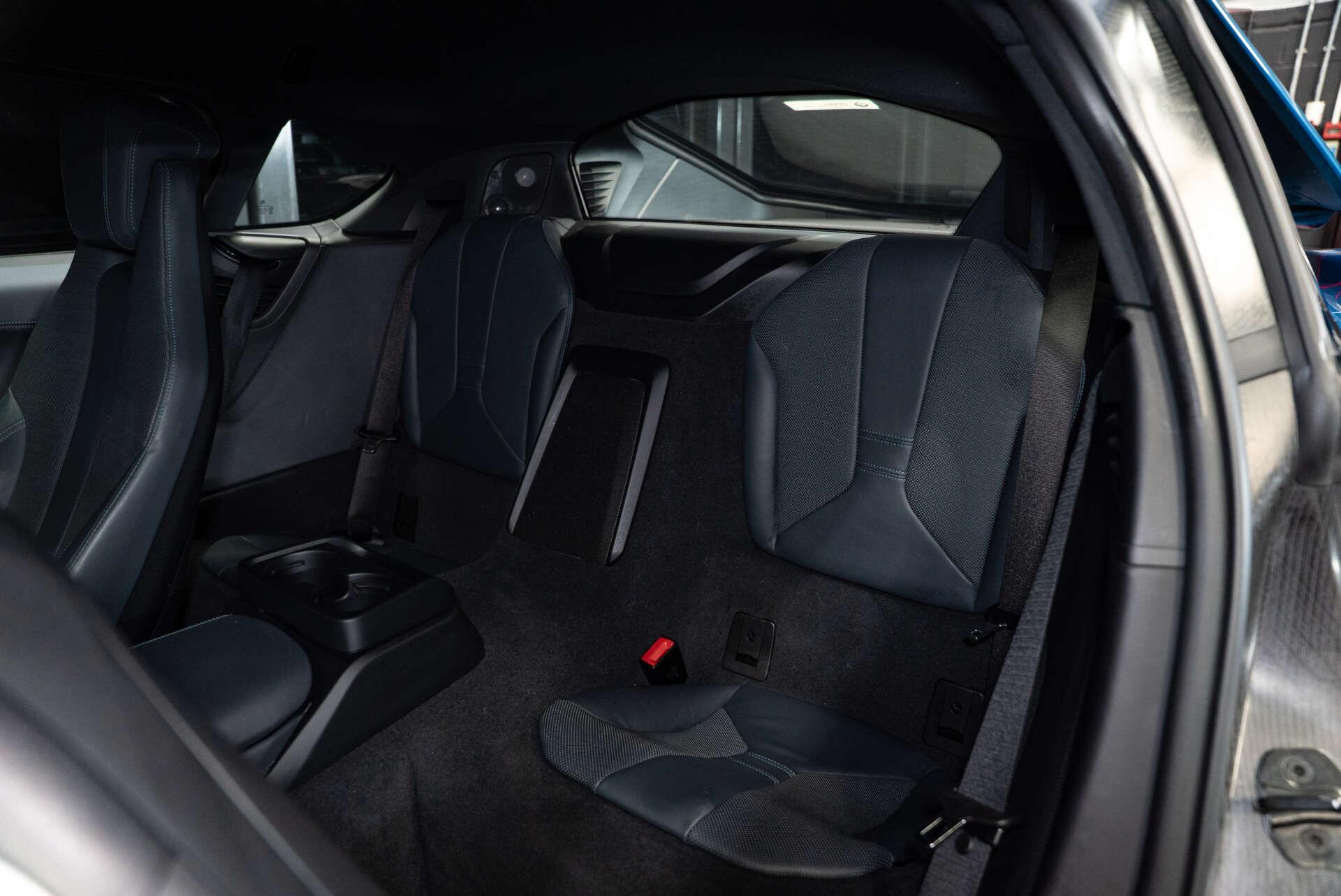 BMW I8 view 5
