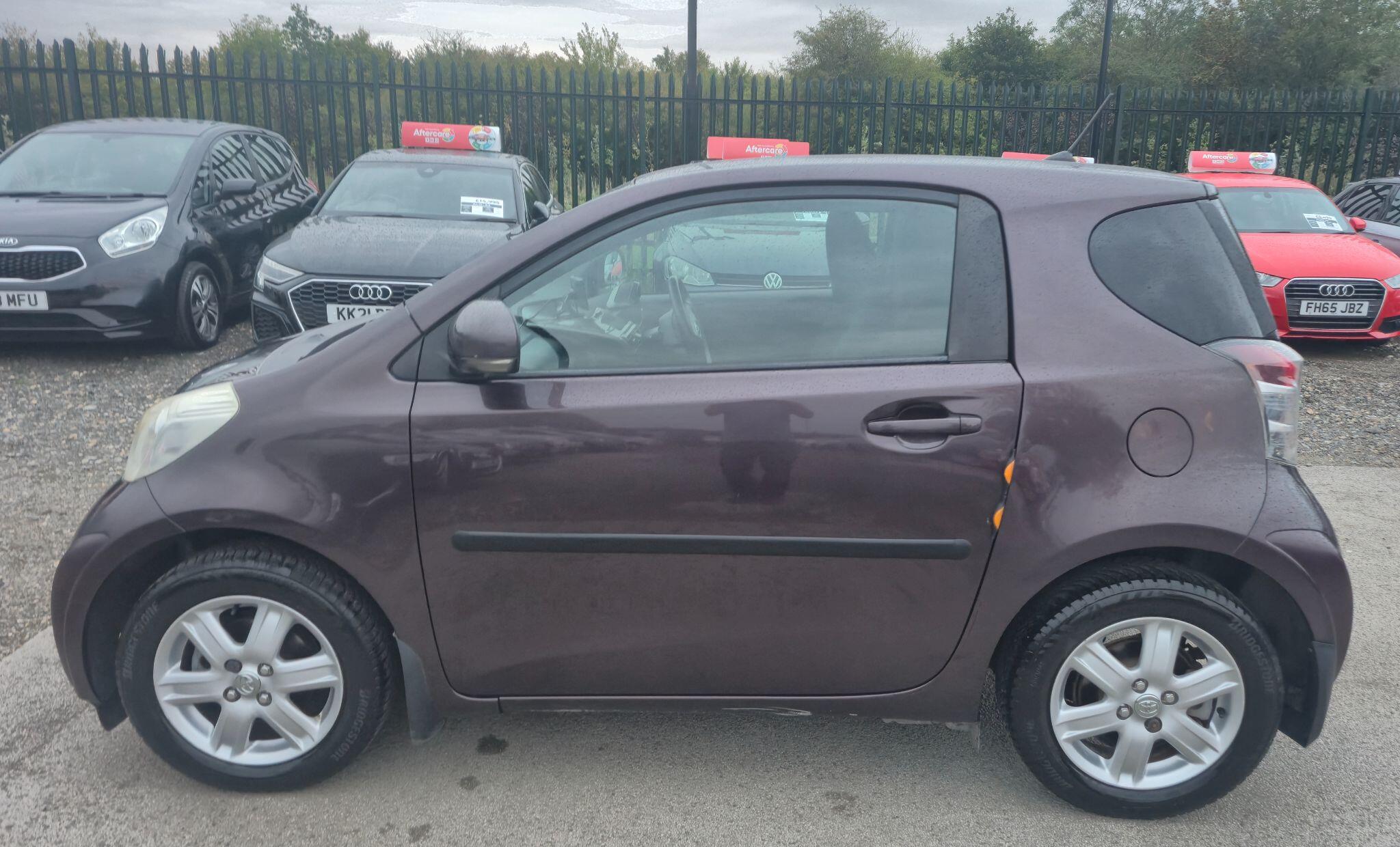 Toyota Iq view 2