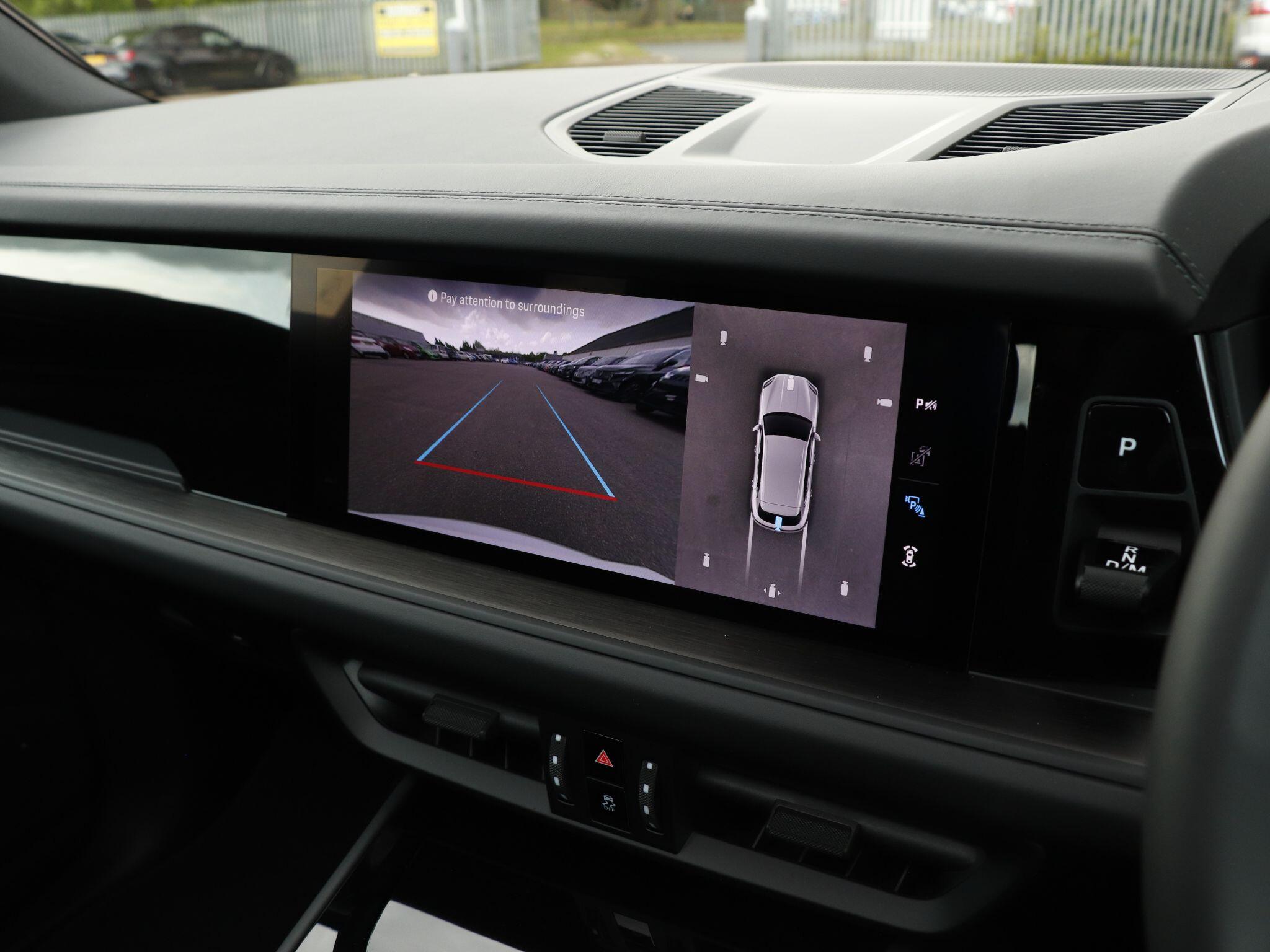 Porsche Cayenne view 15