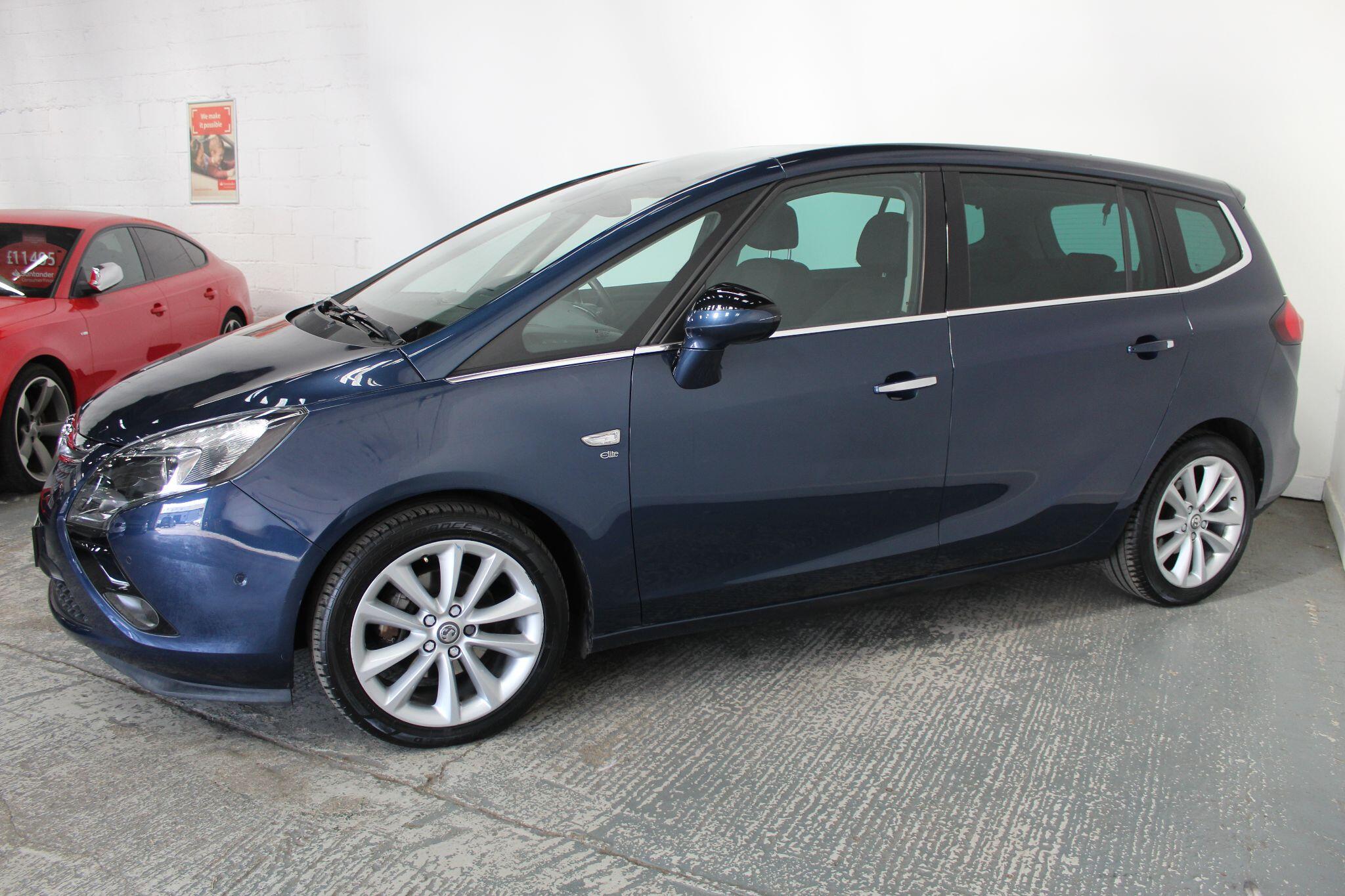Vauxhall Zafira Tourer view 5