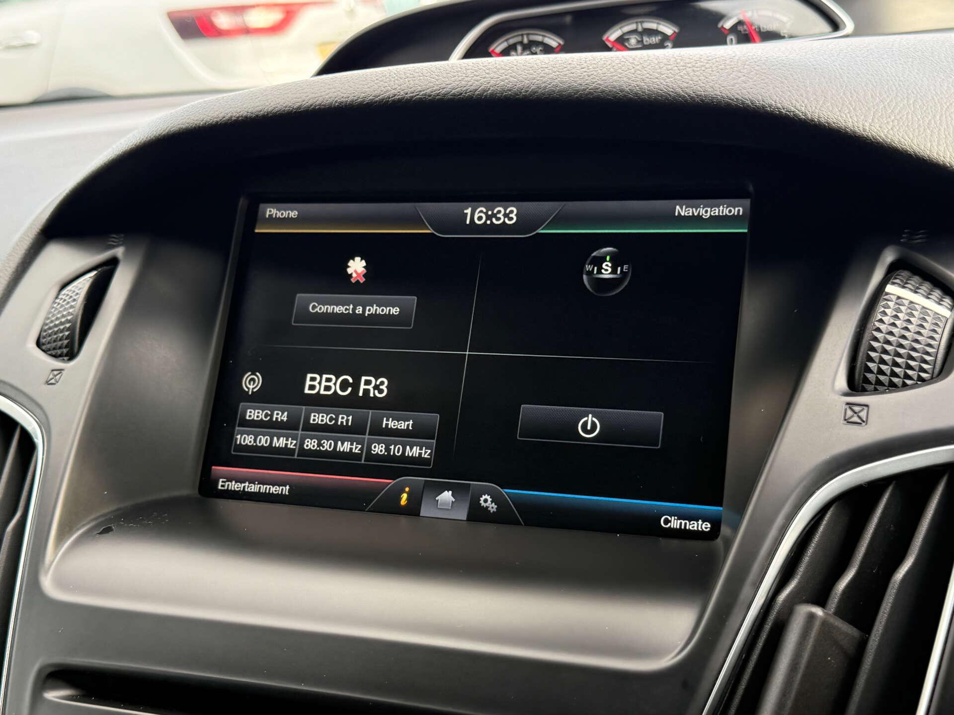 Ford Focus view 45