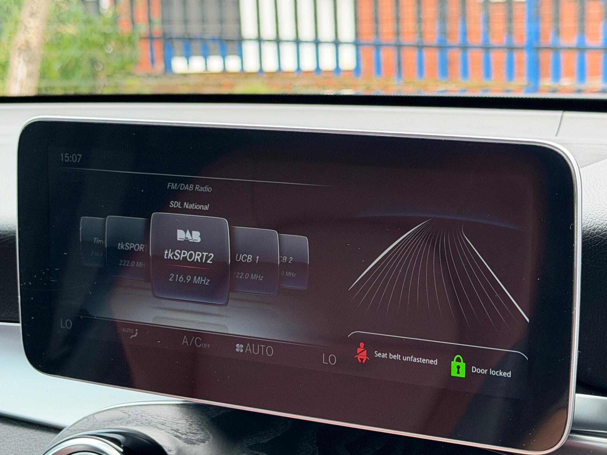 Mercedes-Benz GLC view 24